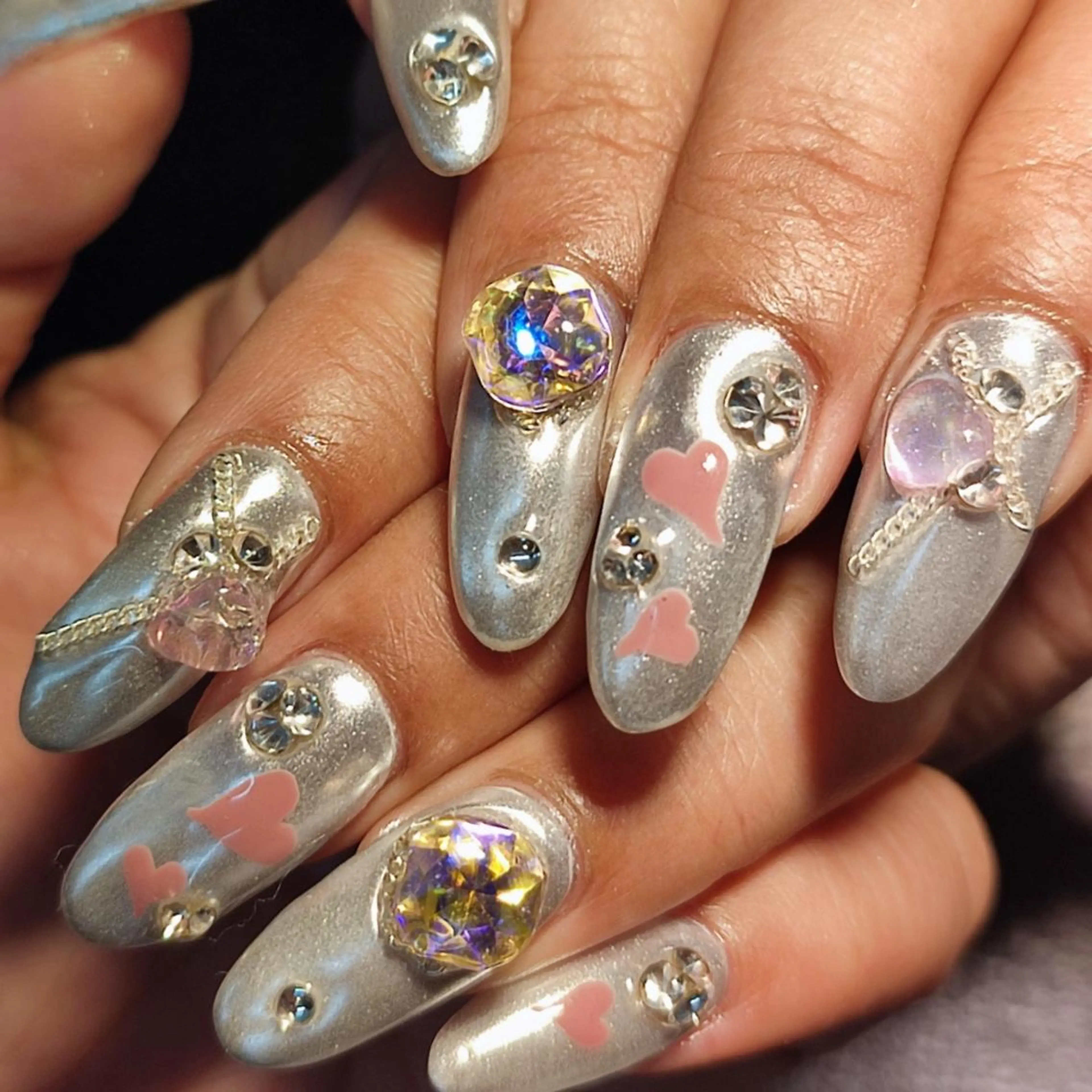 ネイル ハンドネイル RUNWAY 　　の眉毛・アイブロウイメージ