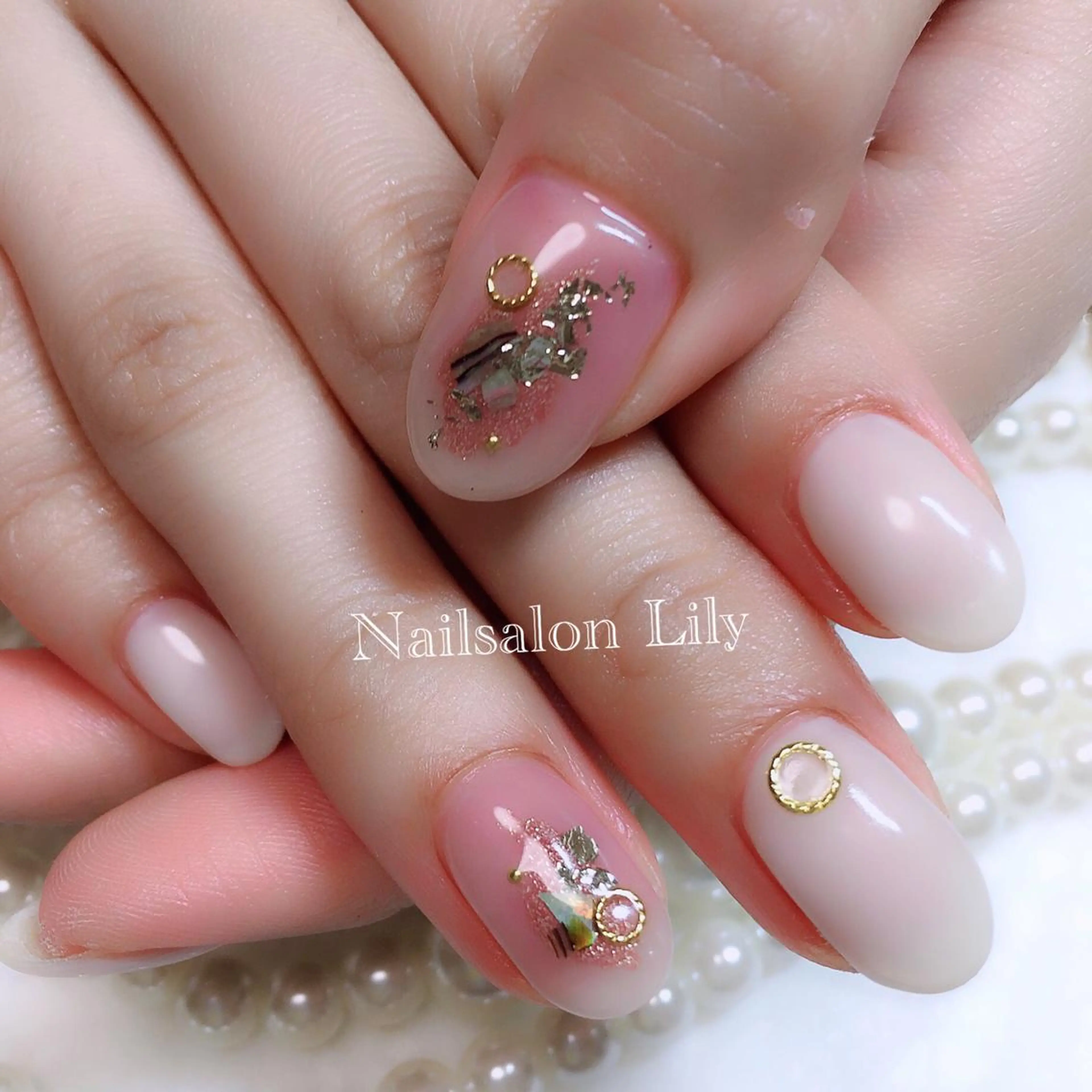 ネイル アートネイル カジュアル ニュアンスネイル Nailsalon Lilyのネイルデザイン
