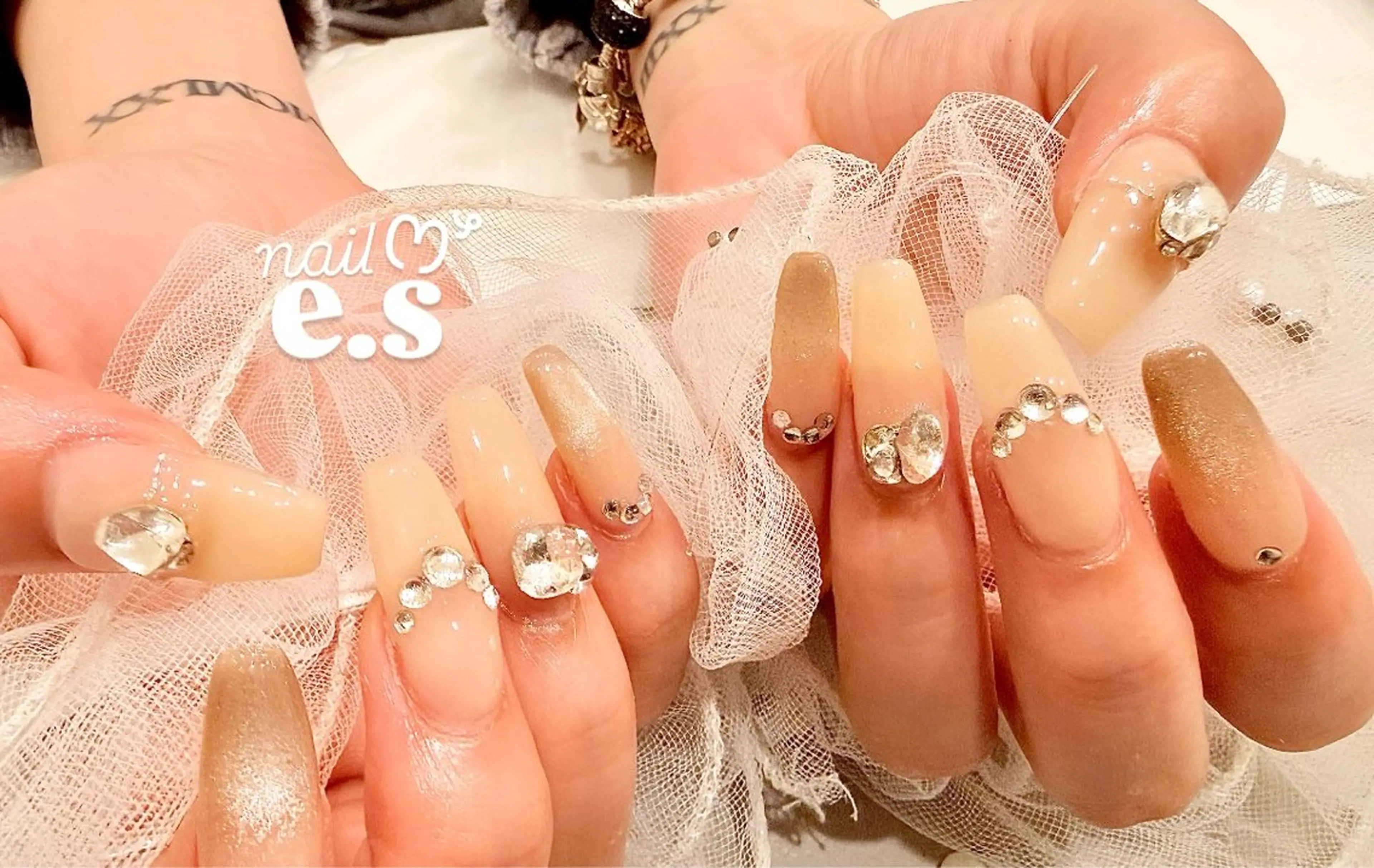 ネイル ジェルネイル ハンドネイル nail e.sのネイルデザイン