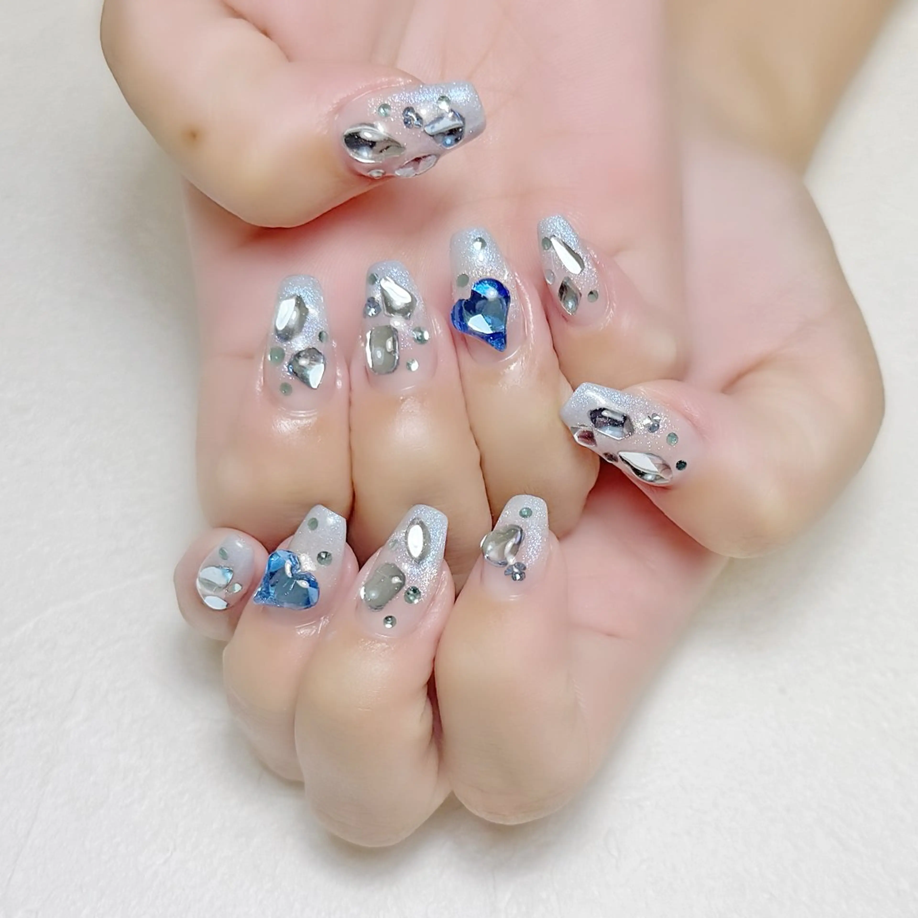 ネイル アートネイル ブルー フレンチネイル マグネットネイル マグネットフレンチ rouse nail RISATOのネイルデザイン