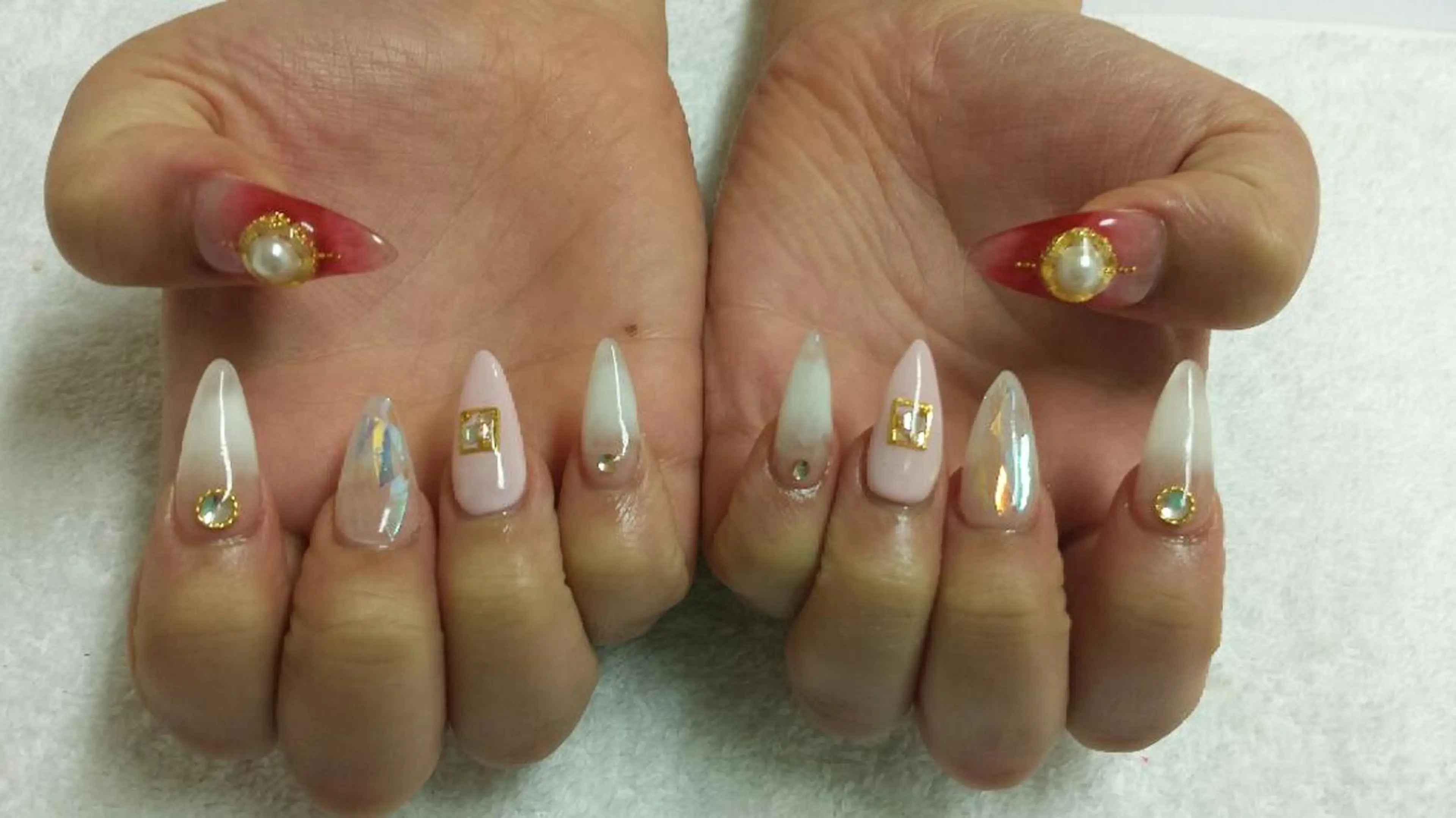 ネイル 河野ちえ (雑誌掲載サロン)のネイルデザイン