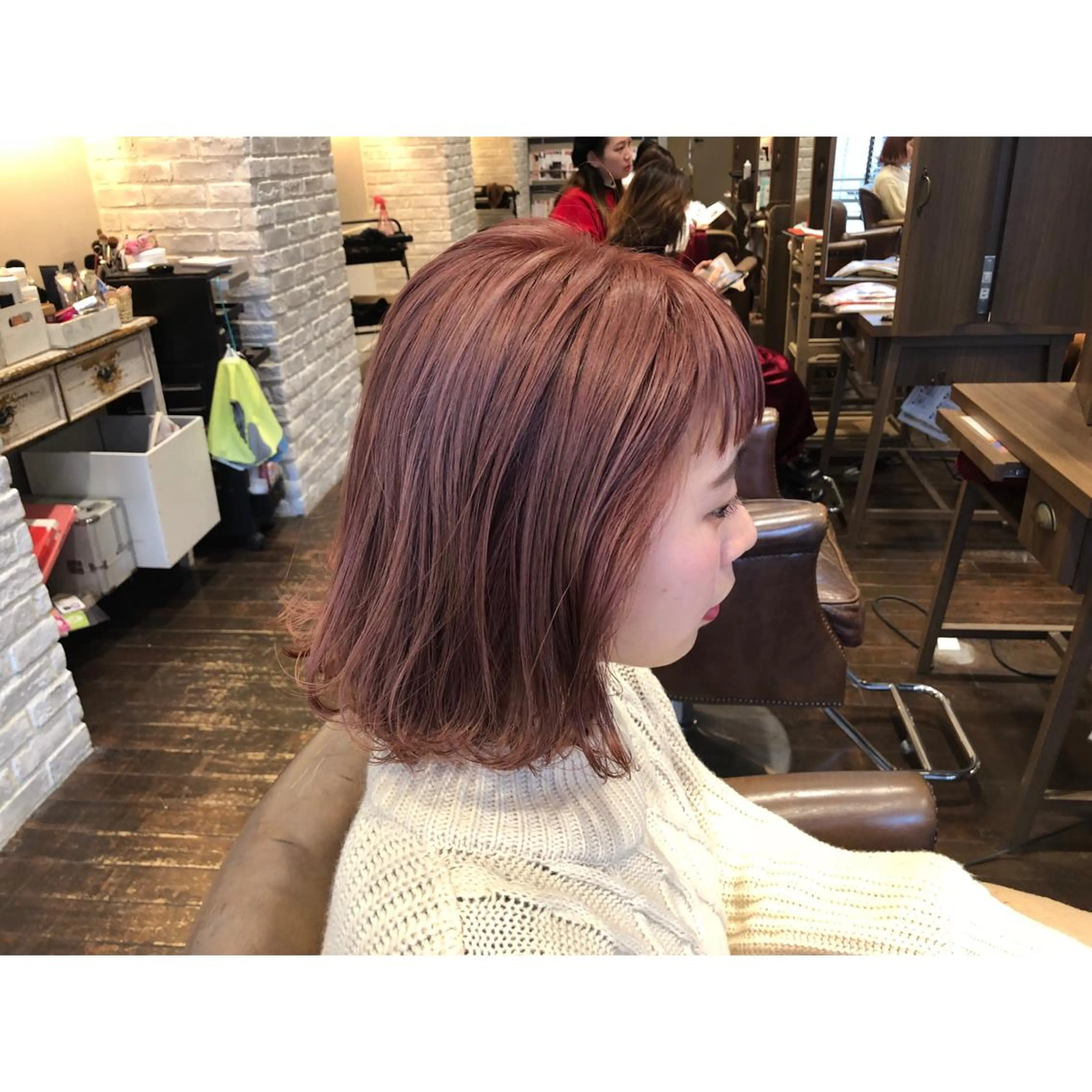 ミディアム カラー パーマ ヘアアレンジ 藤井 菜緒のヘアスタイル