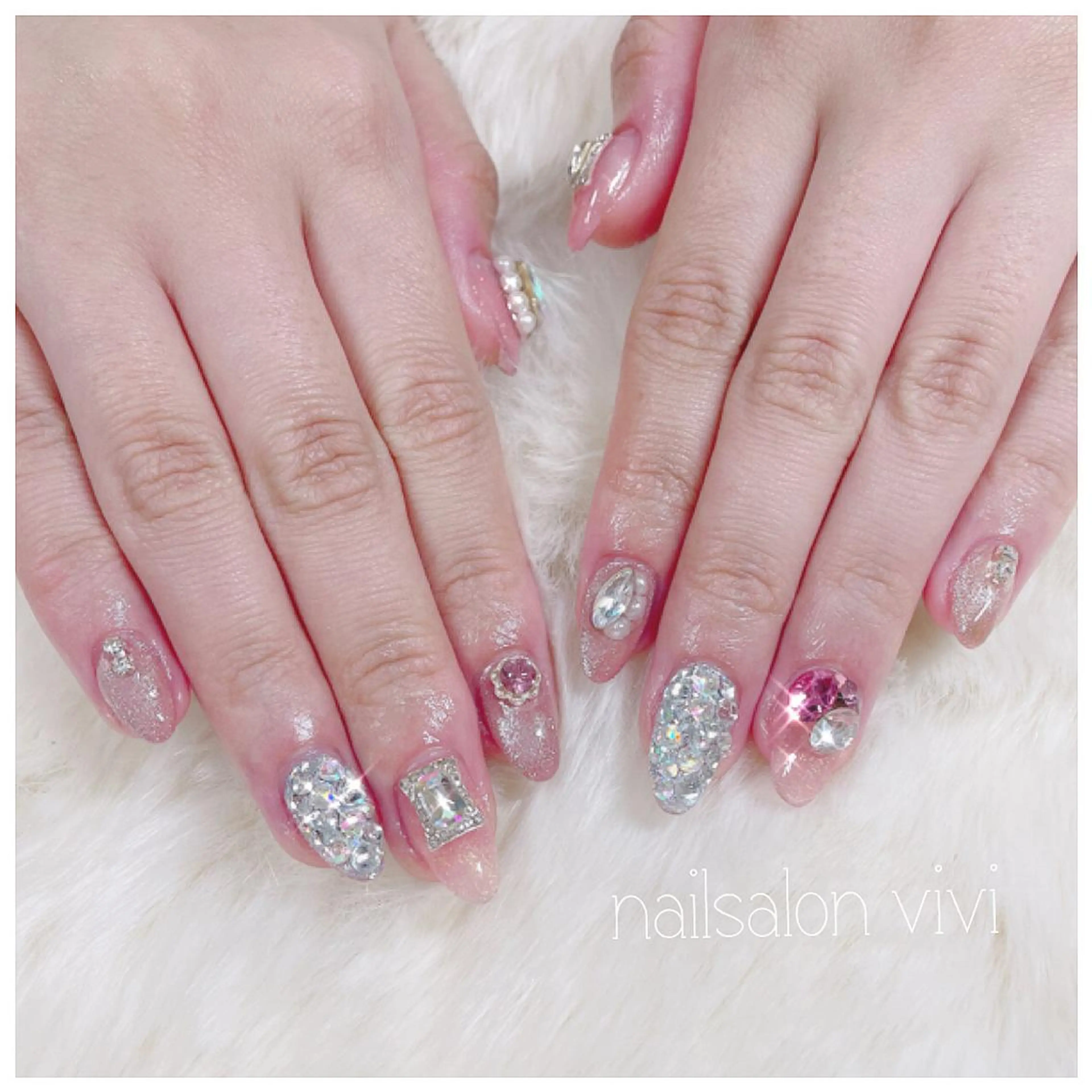 ネイル ＶＩＶＩ nailsalonのネイルデザイン