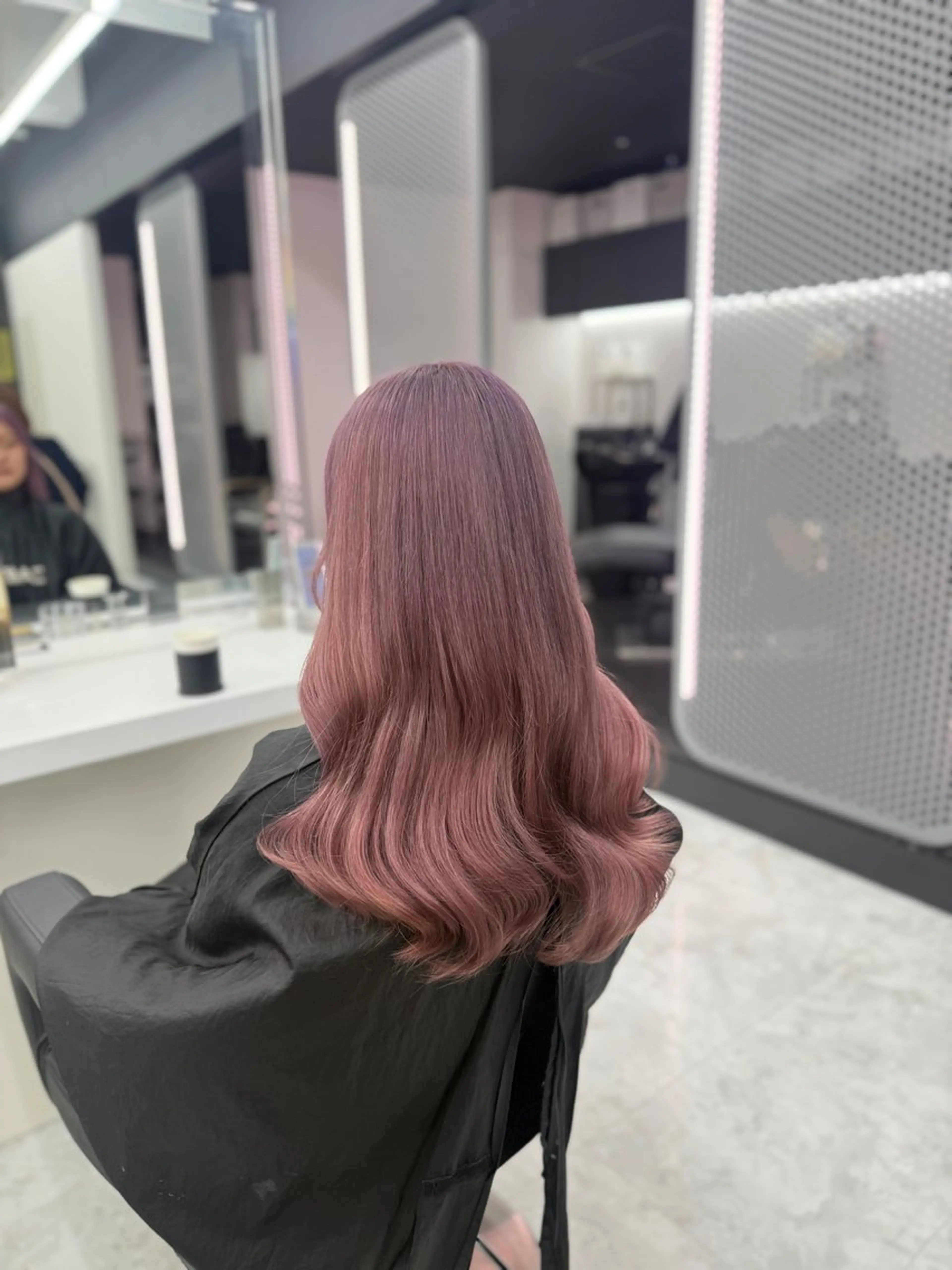 ロング カラー ヘアアレンジ ラベンダーカラー ラベンダーピンク ピンクカラー カット ヘアカラー トリートメント ヘッドスパ ヘアセット 🎀Girly艶髪カ ラー🎀Harukaのヘアスタイル