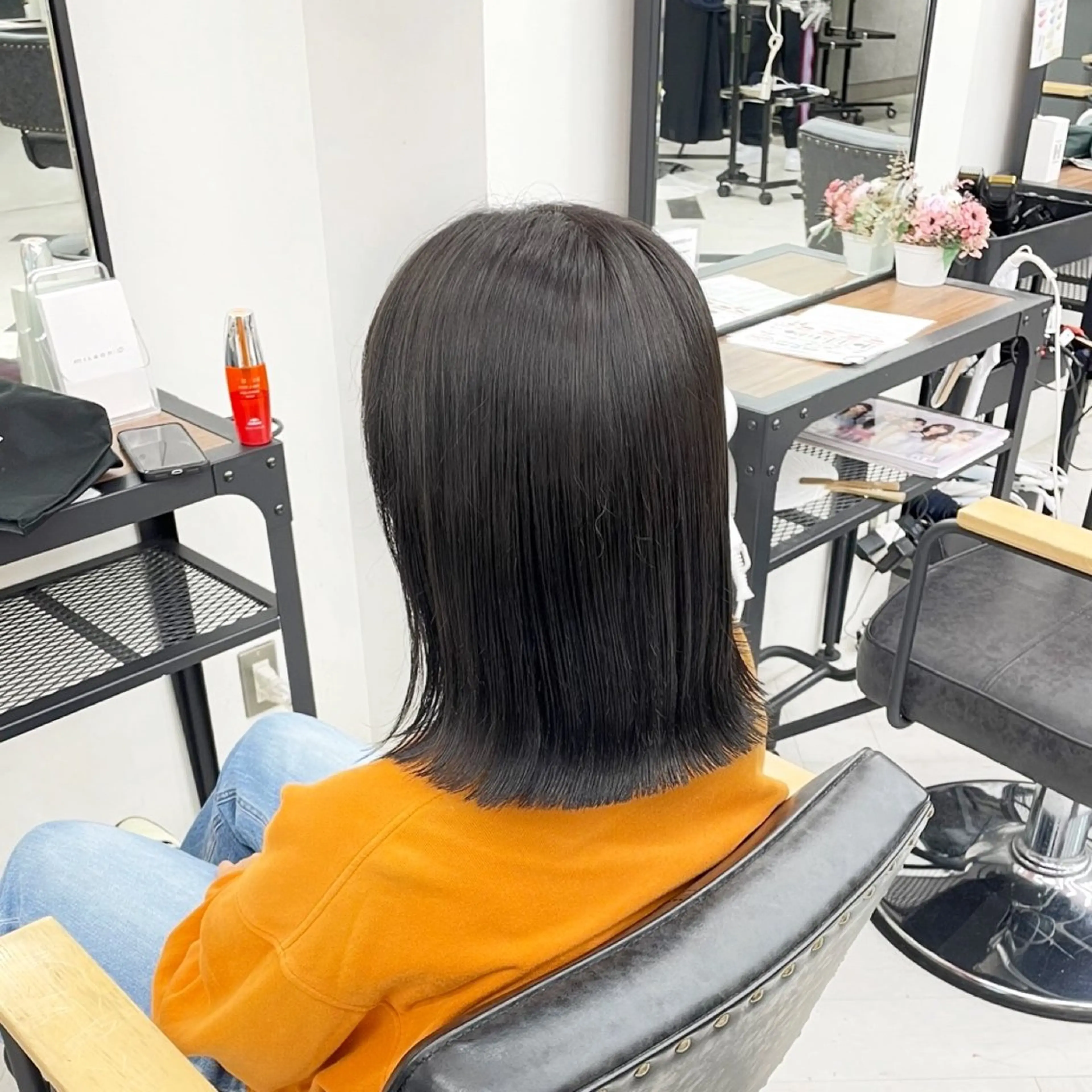 セミロング カラー パーマ ヘアアレンジ メンズ 黒髪 グレージュ トリートメント mona/ ストレートスタイル✨のヘアスタイル