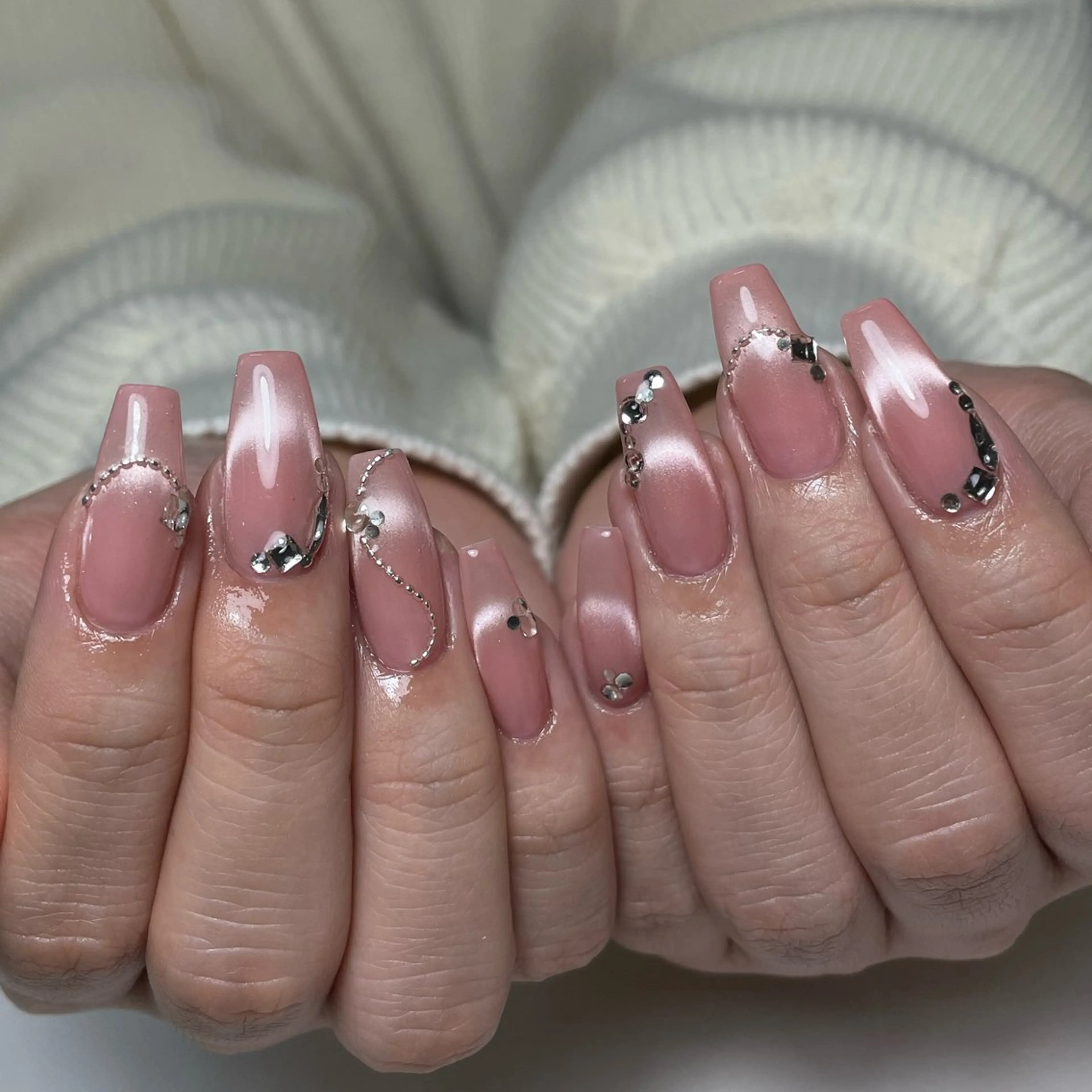 ネイル フレンチネイル マグネットネイル マグネットフレンチ ハンドネイル SoLuna 【ソルナ】のネイルデザイン