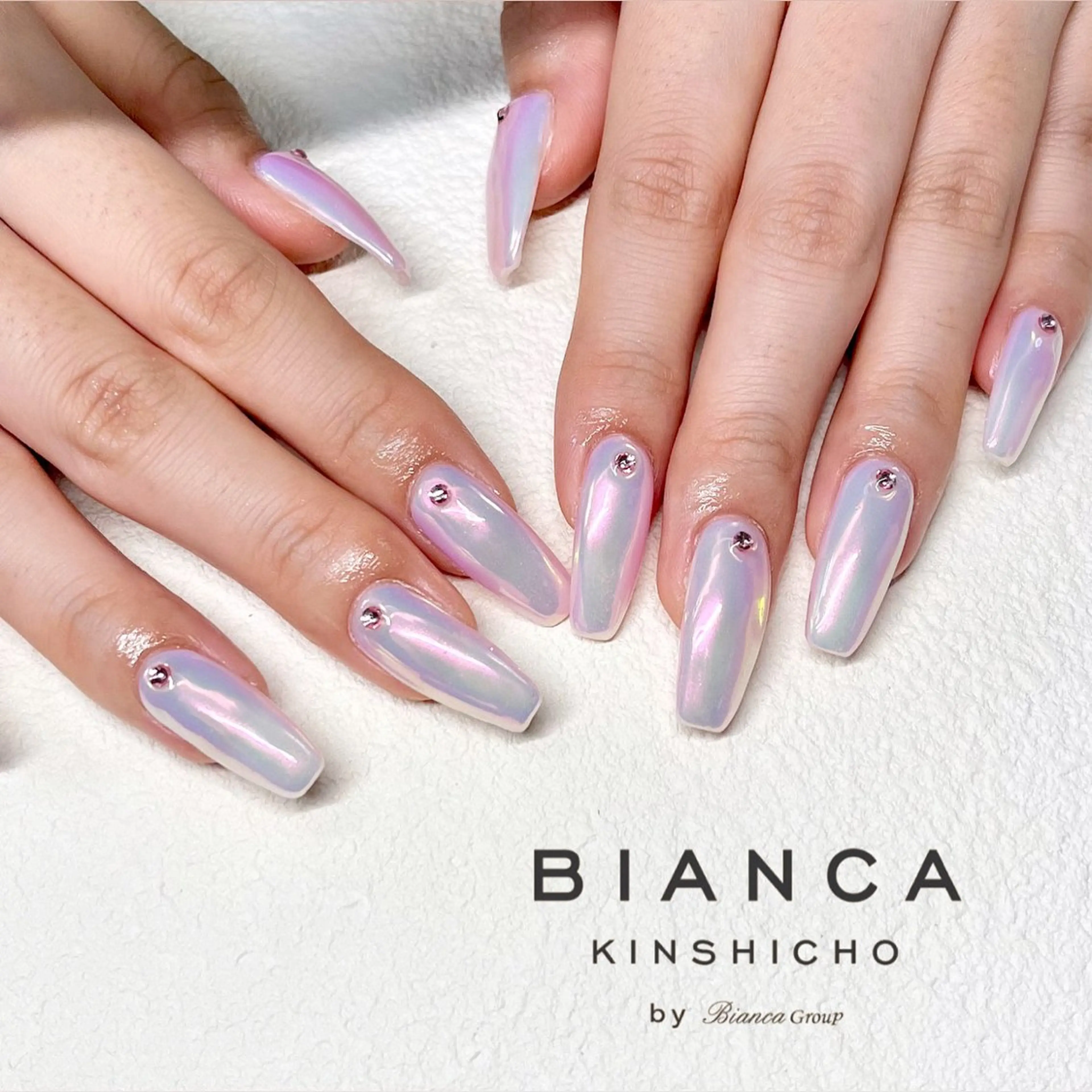 ネイル オーロラネイル ピンク One’Ness所属・One’Ness Nana🤍のネイルデザイン