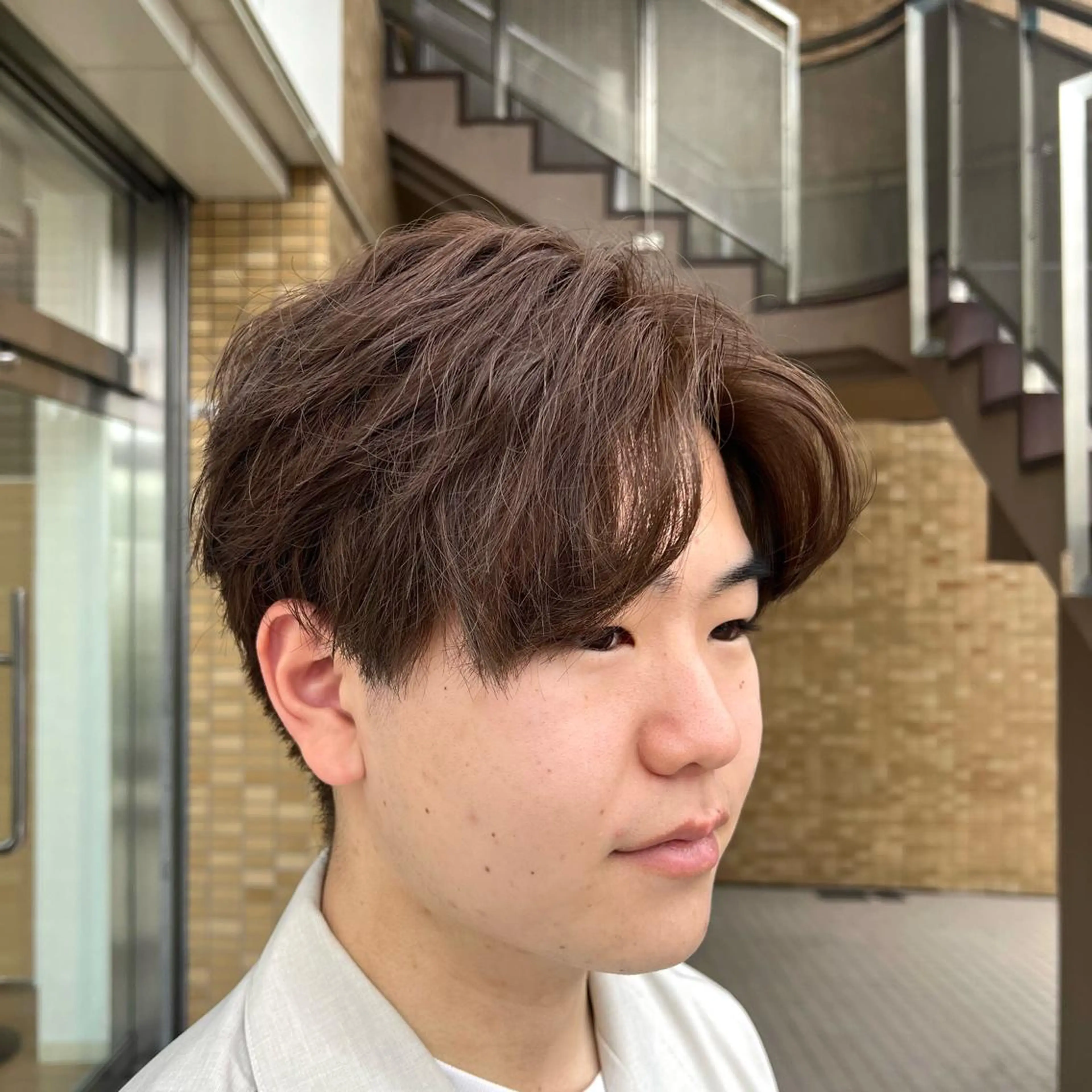 カラー メンズ メンズブリーチ ブリーチ ブラウンカラー ブリーチなしカラー ヘアカラー 岡島 実里のヘアスタイル