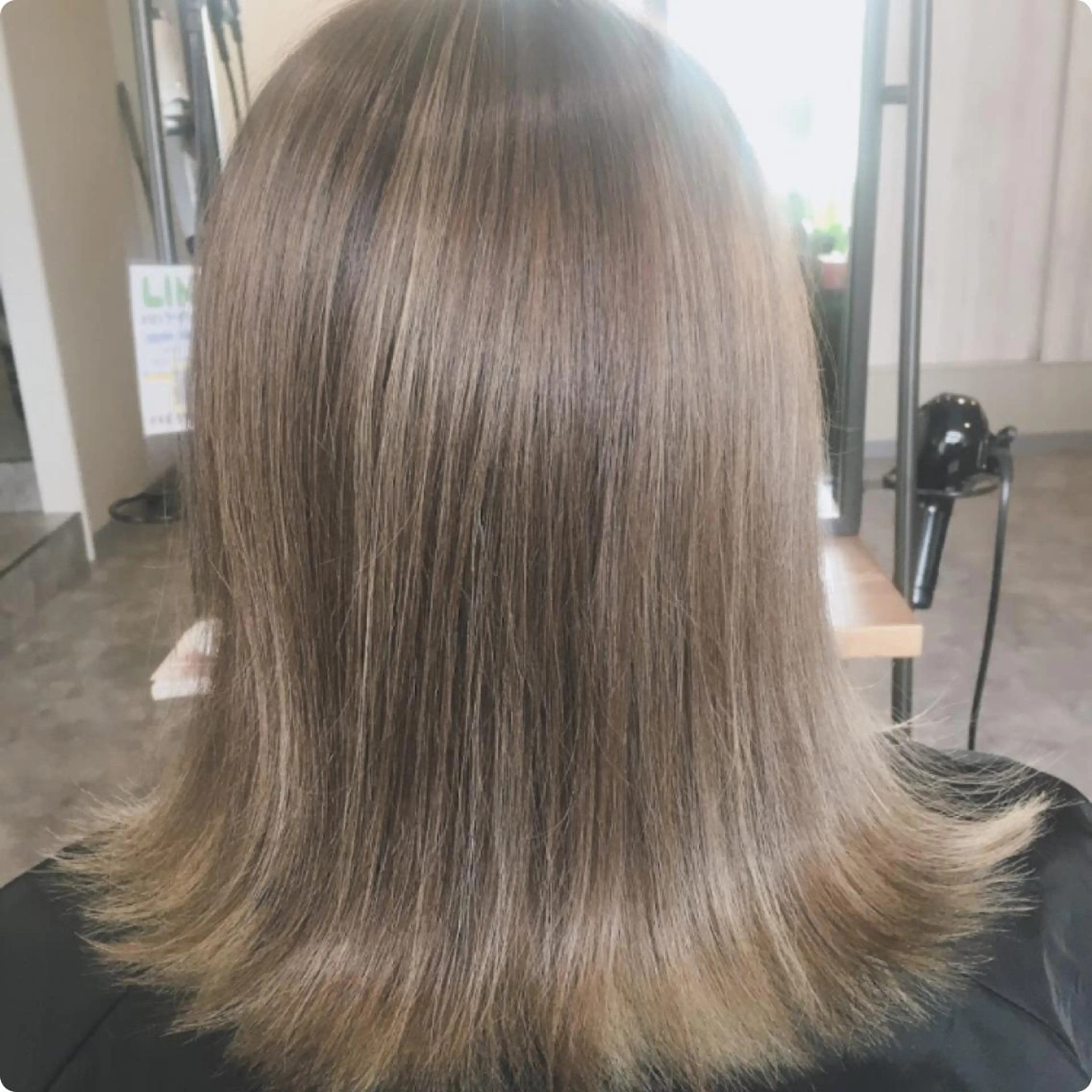 ミディアム mare所属・＊＊＊ natsumiのヘアスタイル