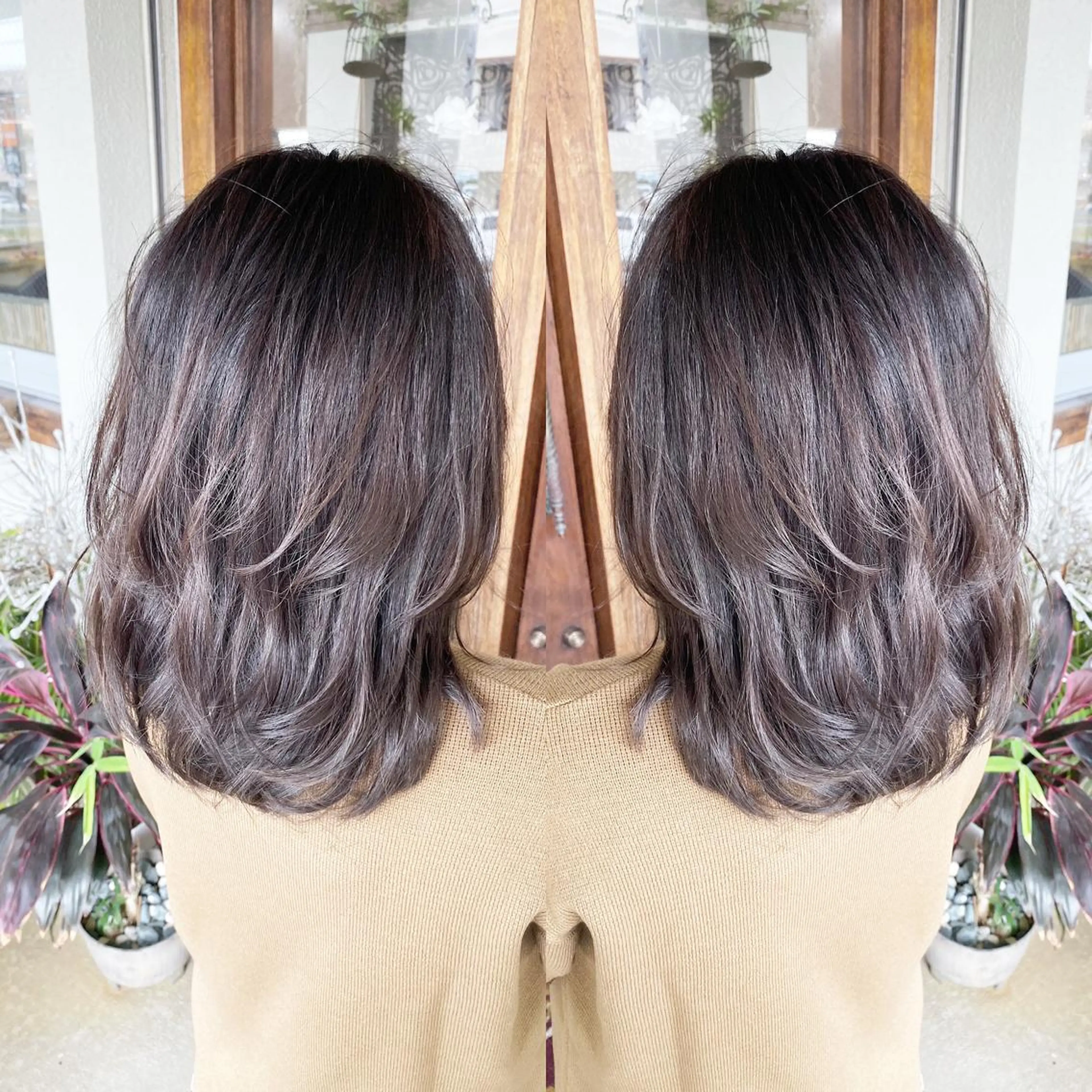 ミディアム カラー グレージュ ネイビーカラー カット ヘアカラー トリートメント grand juteのヘアスタイル