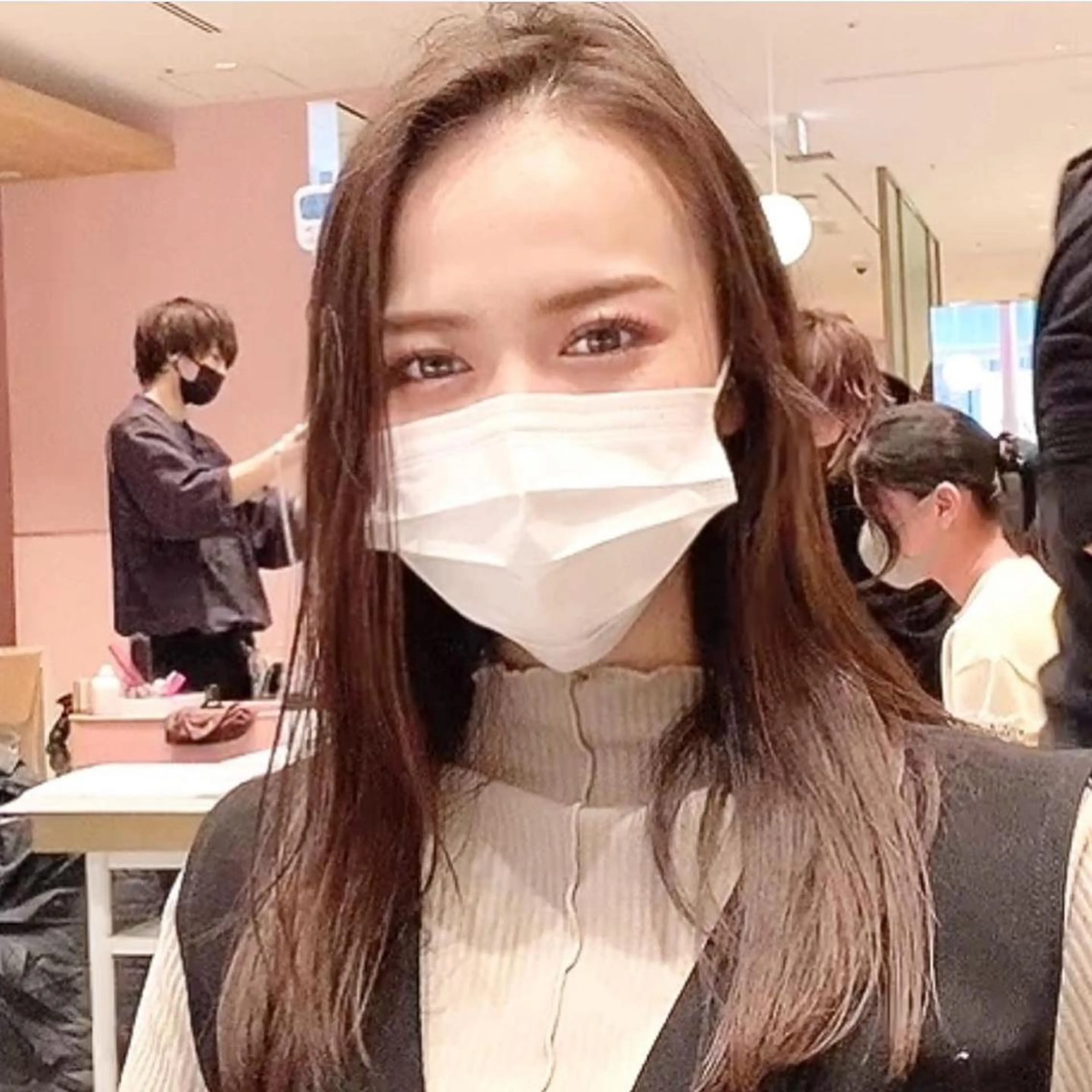 ミディアム カット ヘアカラー トリートメント 韓国くびれレイヤー 🇰🇷はづきのヘアスタイル