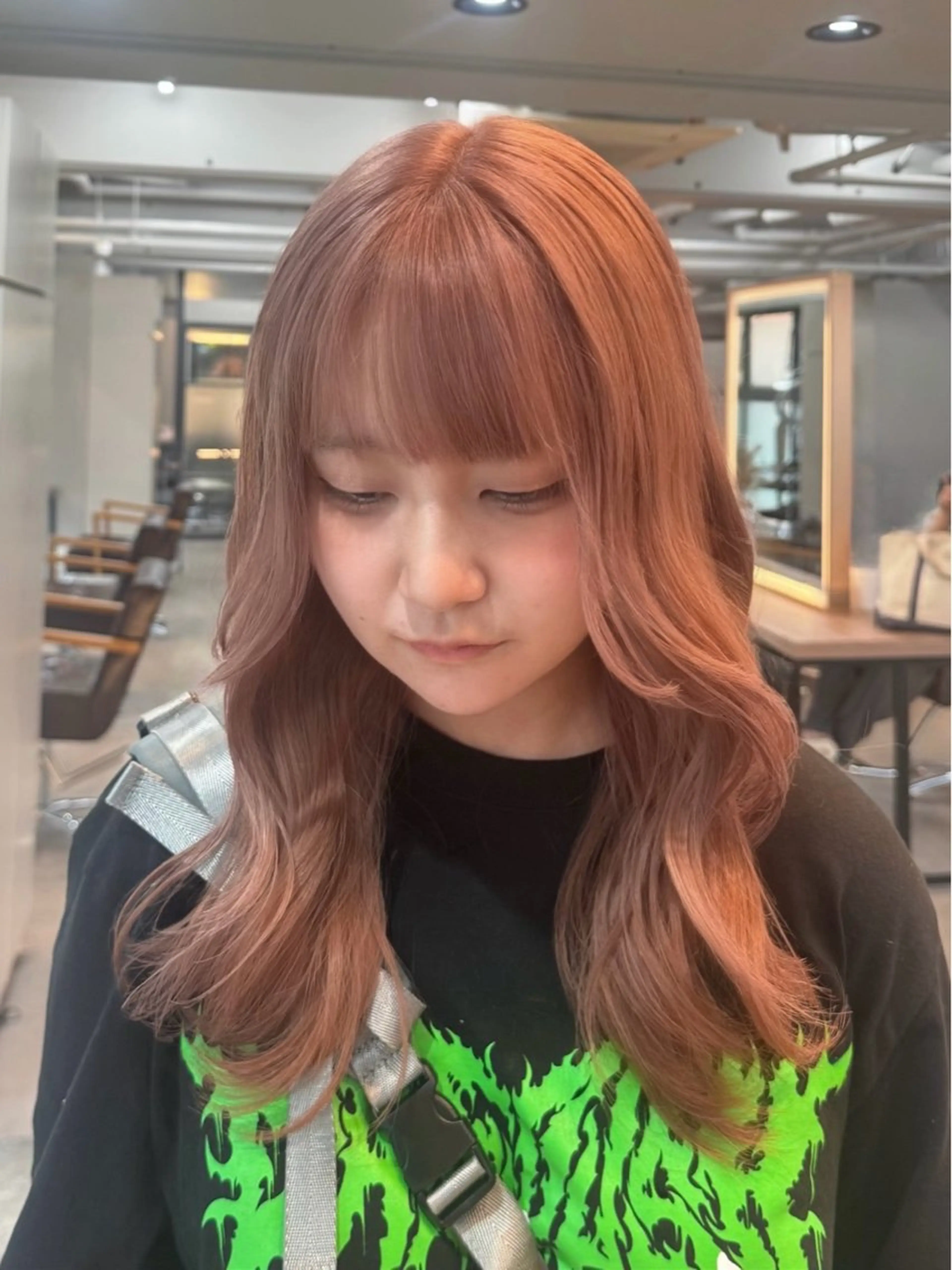 ミディアム カラー ブリーチ ピンクカラー ヘアカラー トリートメント 艶髪カラー/レイヤー 🐣kokoro🌸のヘアスタイル