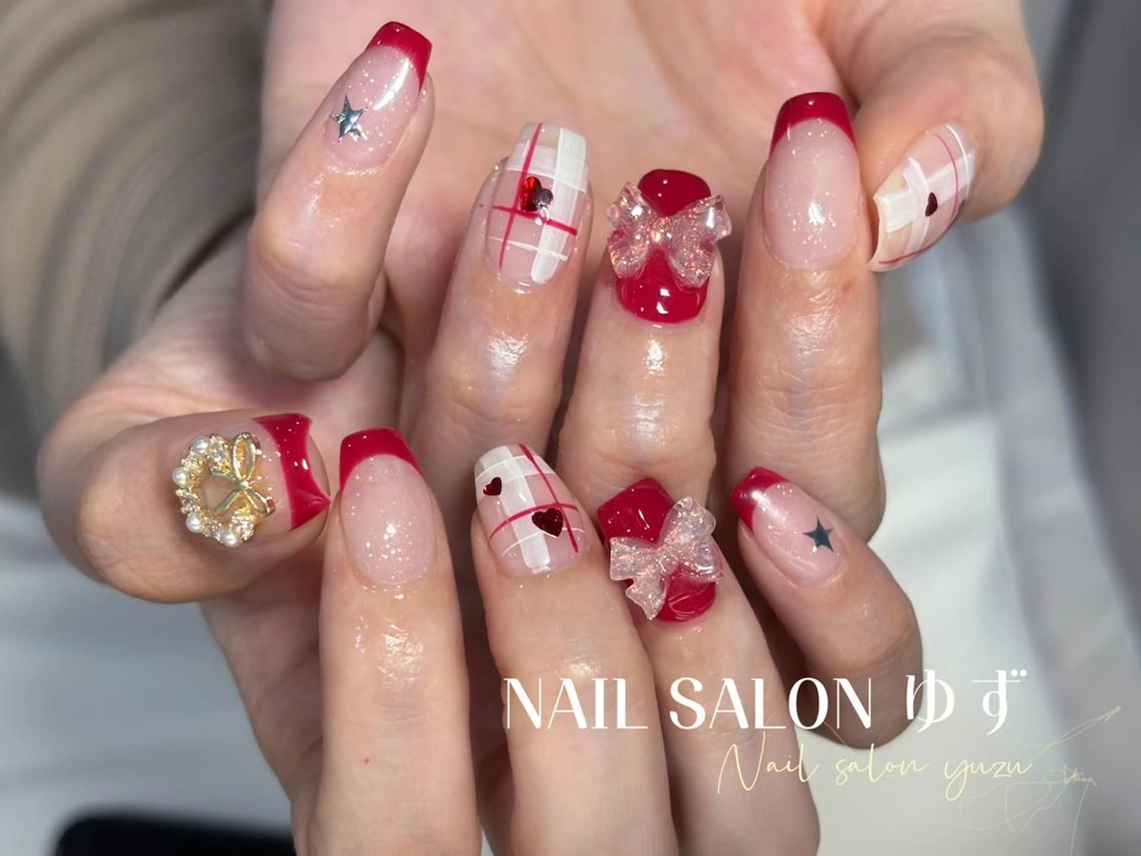 ネイル チークネイル ジェルネイル キラキラネイル パラジェル ワンホンネイル ハンドネイル MAKI💚💚💚 秋葉原.のネイルデザイン