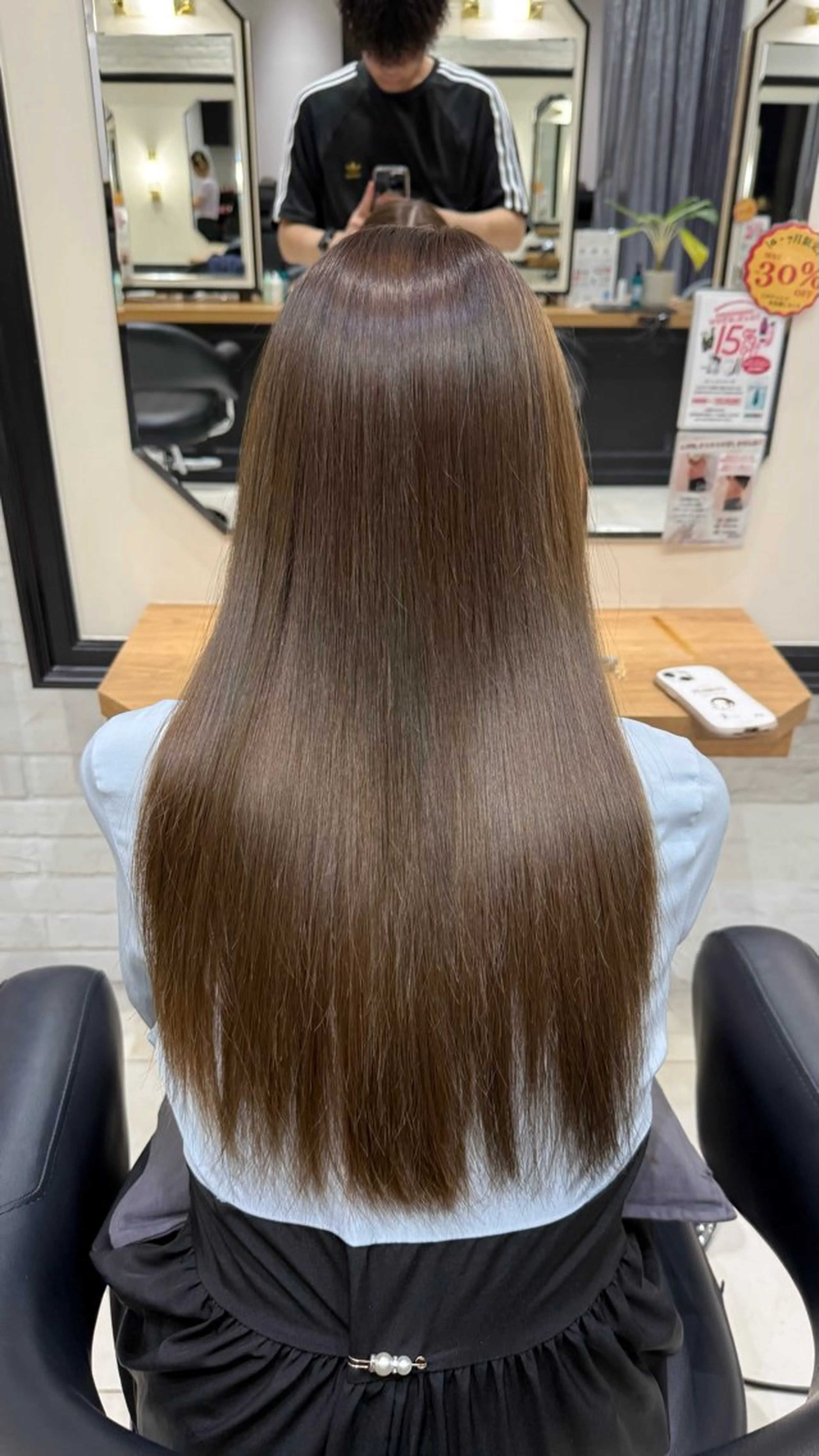 ロングヘア限定‼️ 縮毛矯正 ➕ 艶トリートメント 髪の毛にお悩みの方は是非‼️ツヤッツヤに仕上げます🥺の写真