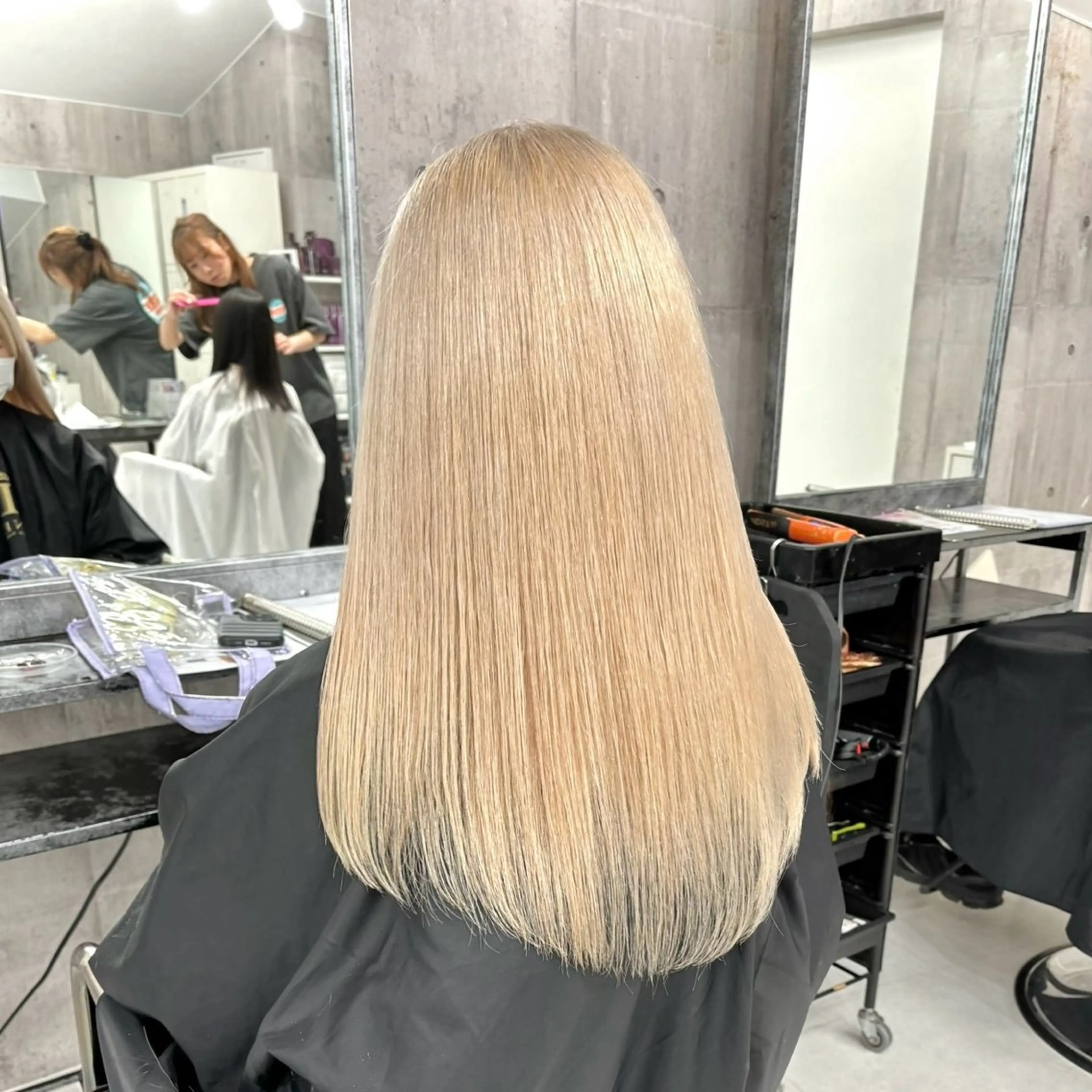 セミロング ヘアカラー トリートメント ヘアセット 🩶 ピンクカラー/ ブロンド🩶くるみのヘアスタイル