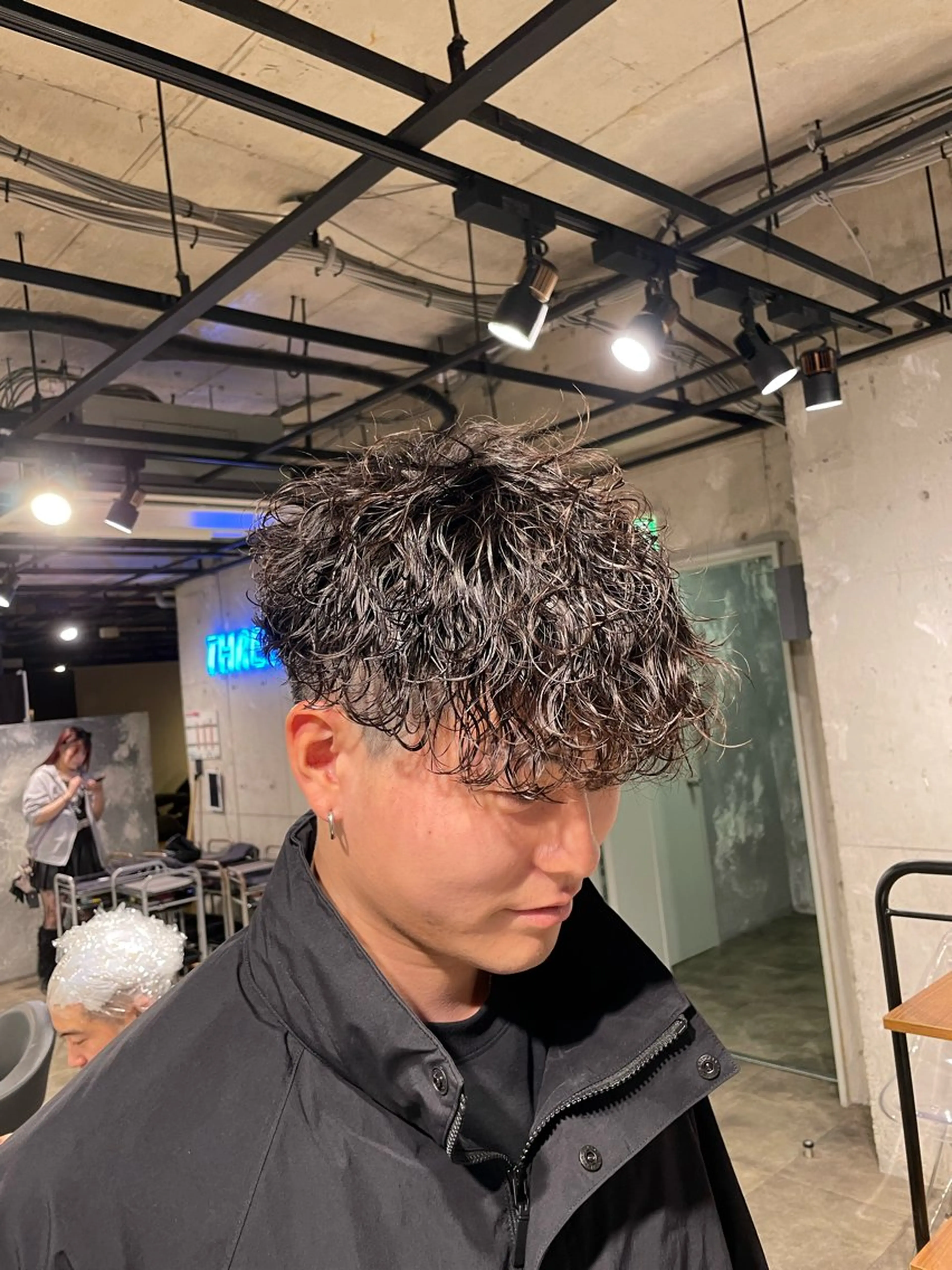 パーマ メンズ ヘアカラー トリートメント ヘアセット 艶髪/透明感🪽 DISCO🪽のヘアスタイル