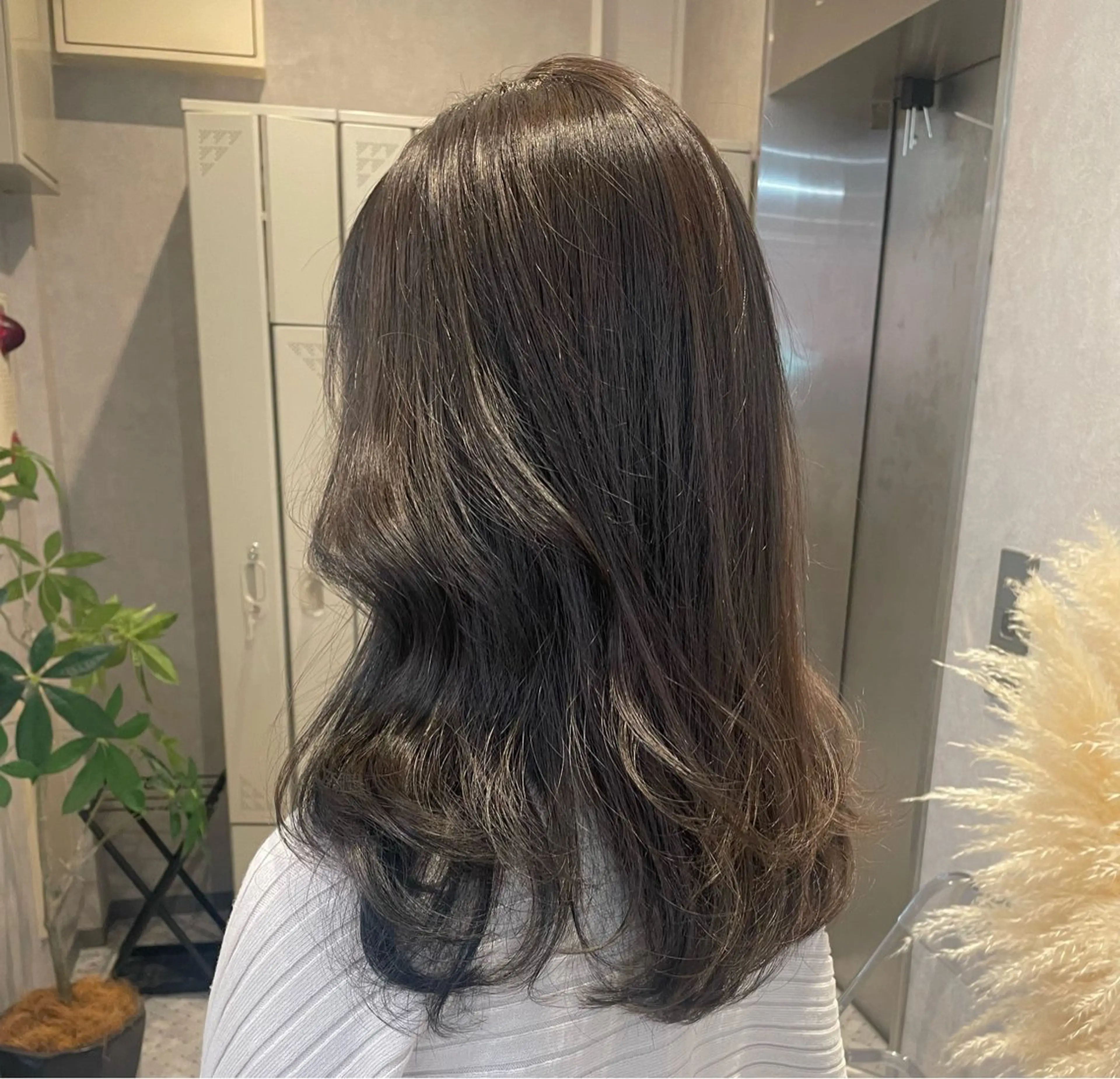 セミロング 女性スタイリスト専門サロン Zina 天神西通り所属・艶髪韓国ヘア MANAMI🎀のヘアスタイル