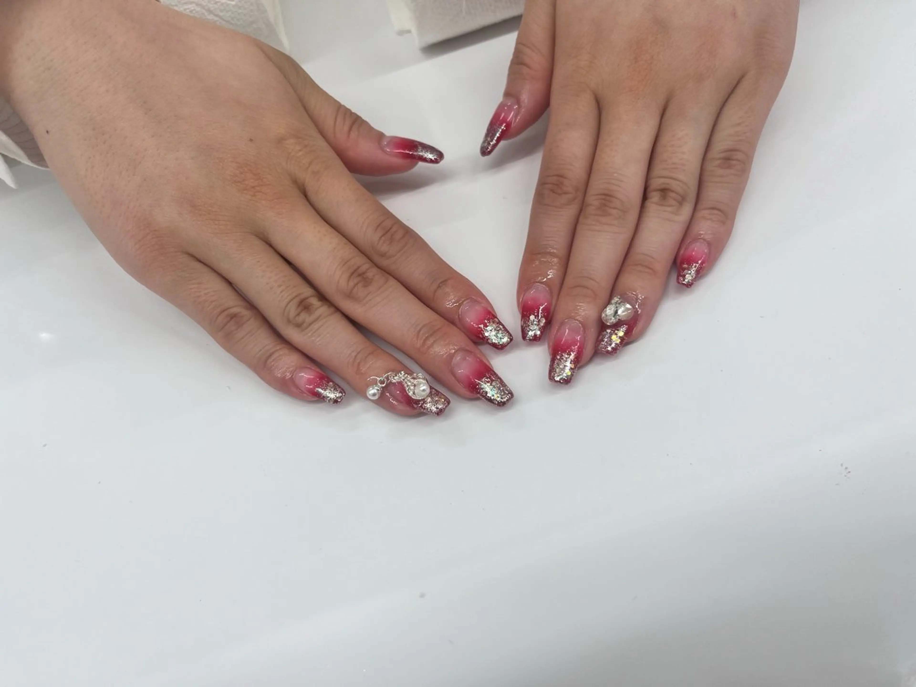 ネイル フラッシュネイル フットネイル ジェルネイル ラメ(グリッター) ラメグラデーション ハンドネイル beautysalonLino所属・ネイルサロン ⭐︎Linoのその他イメージ