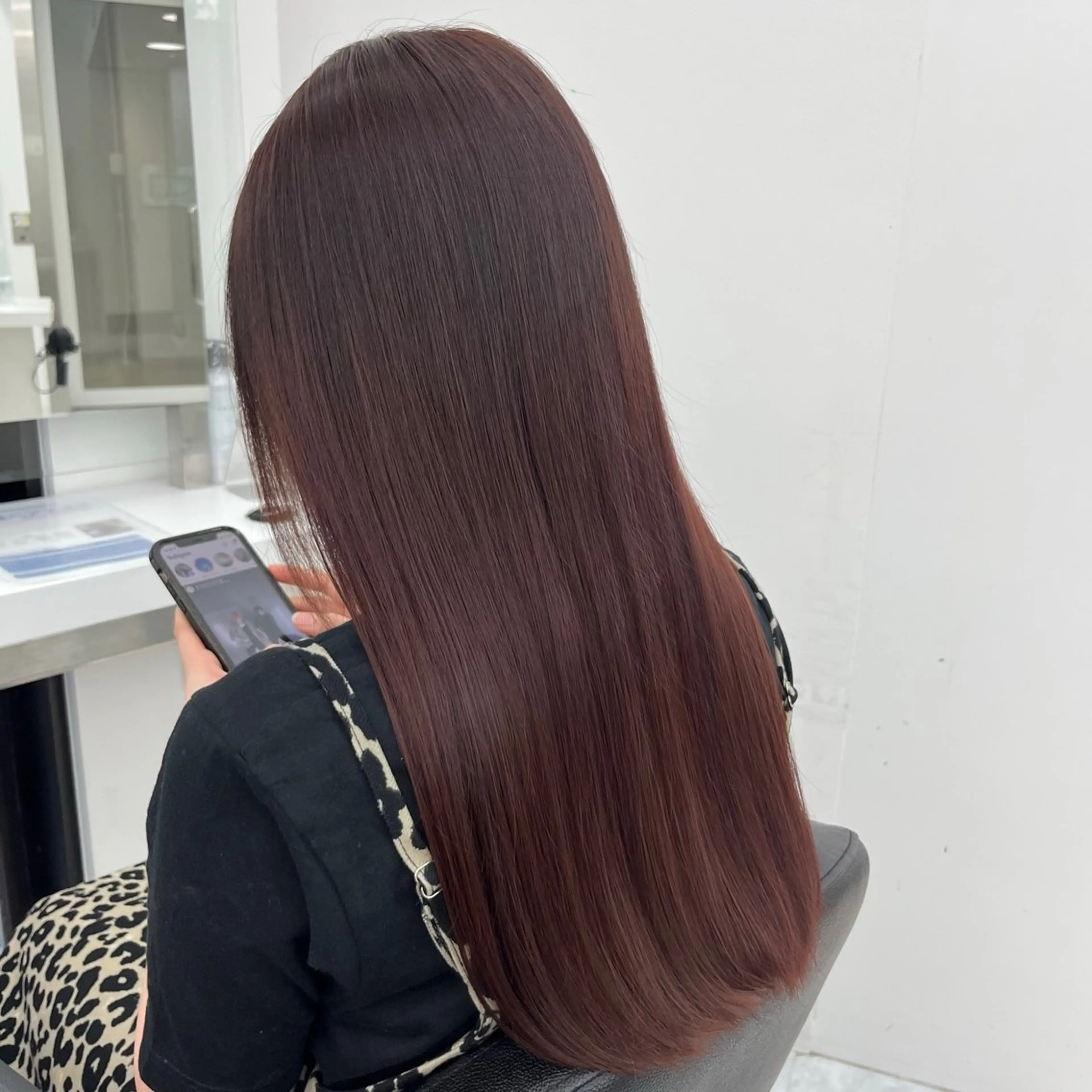 ミディアム カラー ベージュカラー 黒髪 ブリーチ ブルーカラー ブルーブラック ヘアカラー トリートメント ハイトーン/ 髪質改善/上質艶髪のヘアスタイル