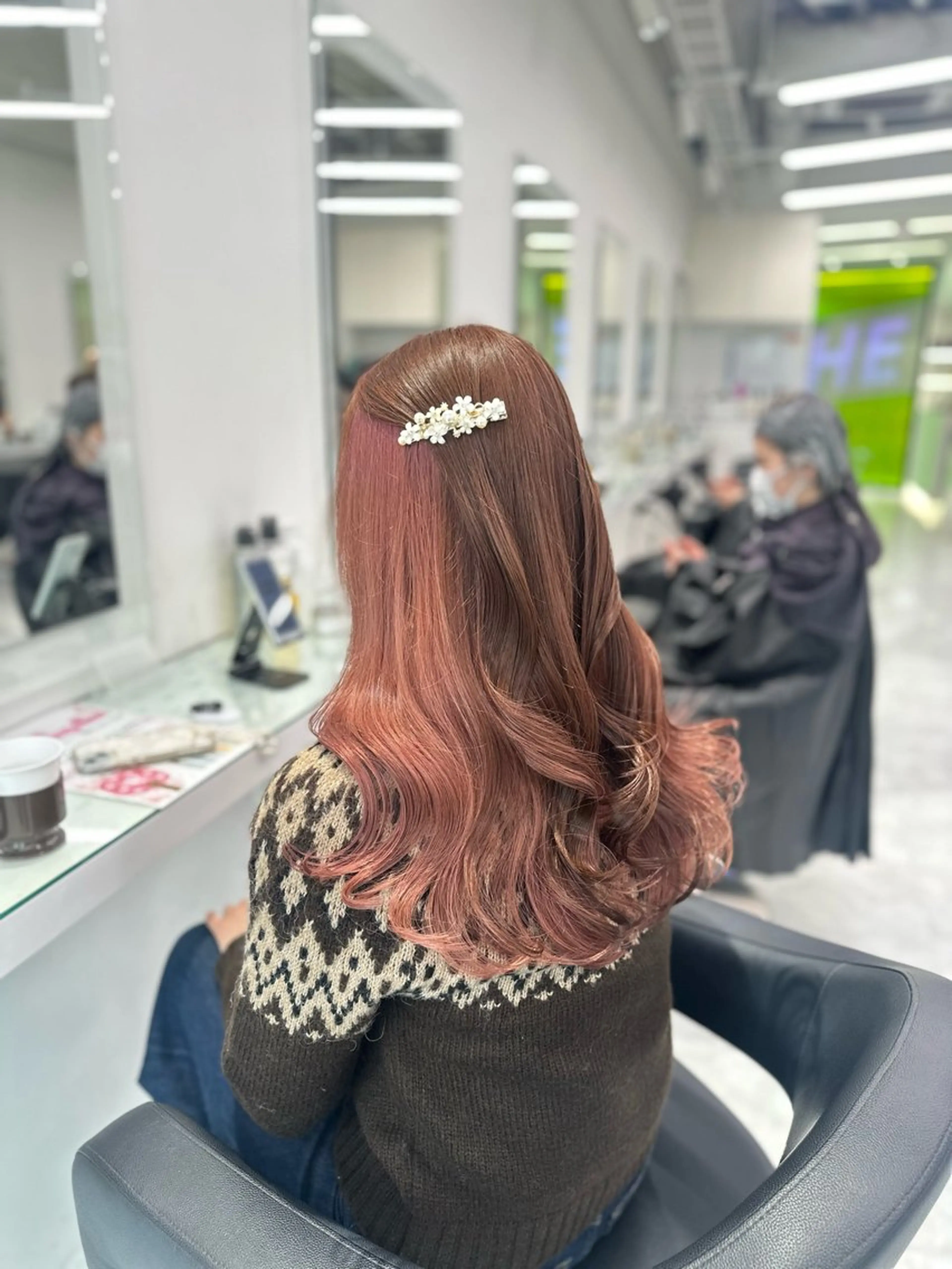 セミロング カラー ヘアカラー トリートメント ヘッドスパ ヘアセット ❄最強かわいいカラー ❄️MINA❄️のヘアスタイル