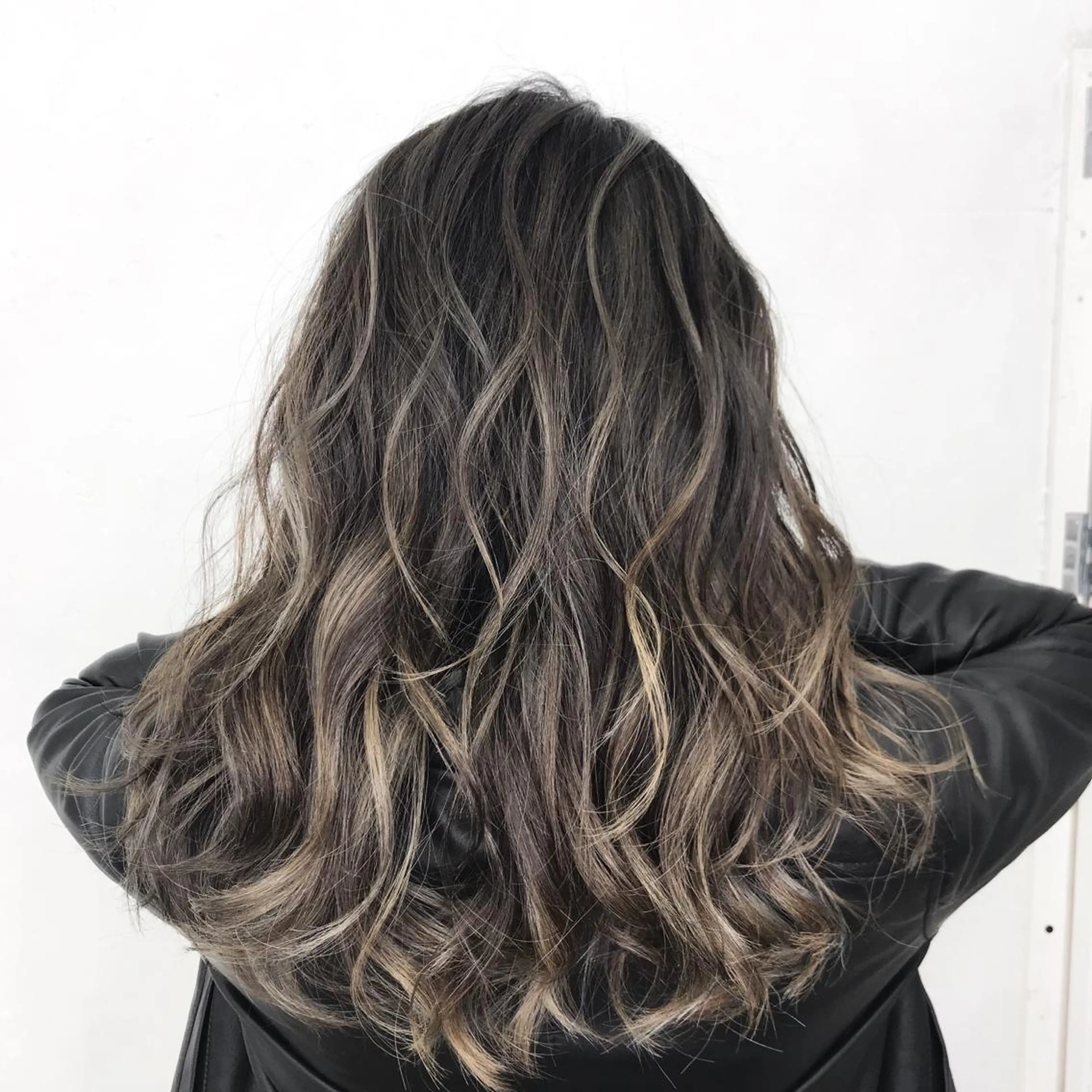 ロング カラー LUSTRE クロサワのヘアスタイル