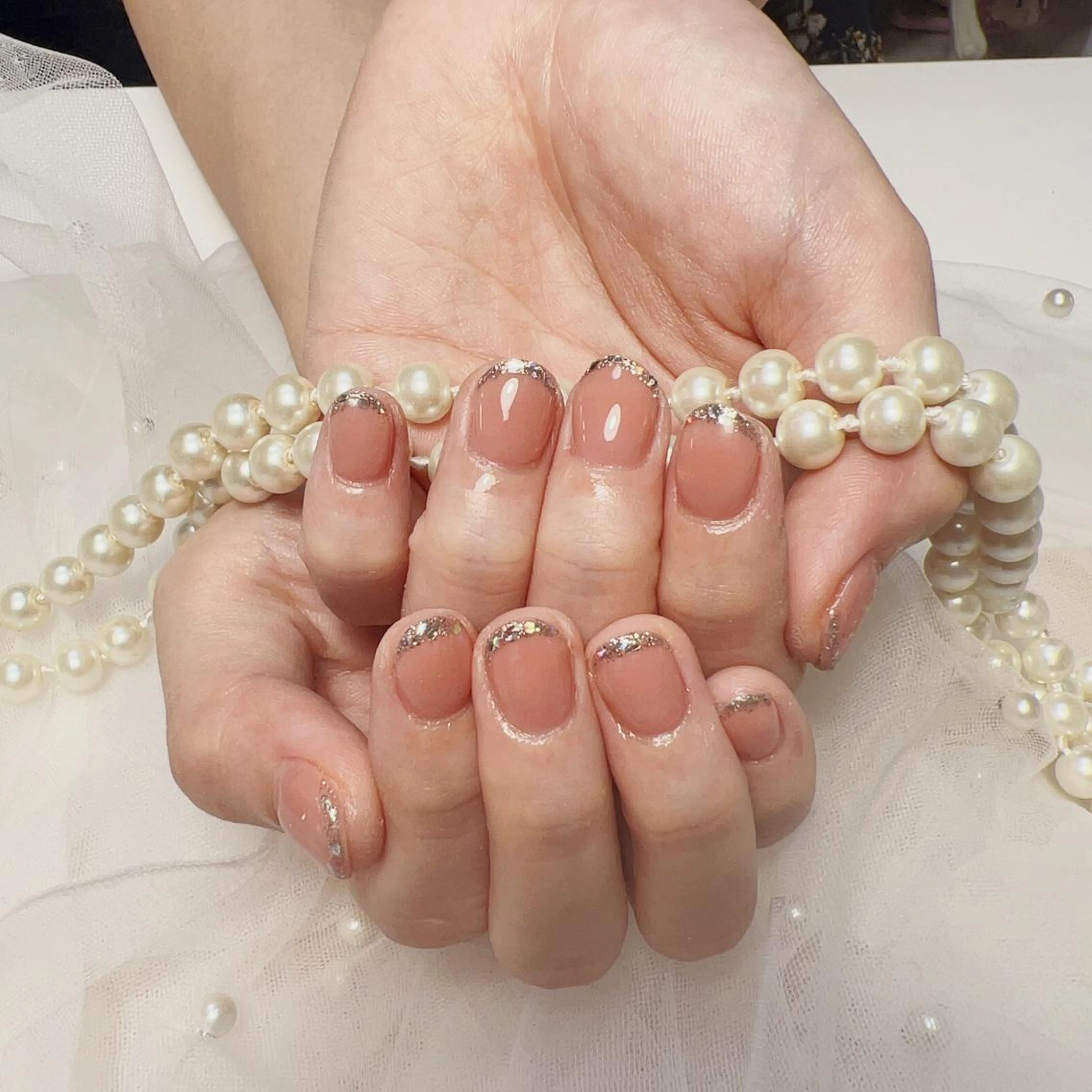 ネイル チークネイル フラッシュネイル ジェルネイル ハート キラキラネイル ハンドネイル CC  NaNa ワンホンネイル🌙Nのネイルデザイン