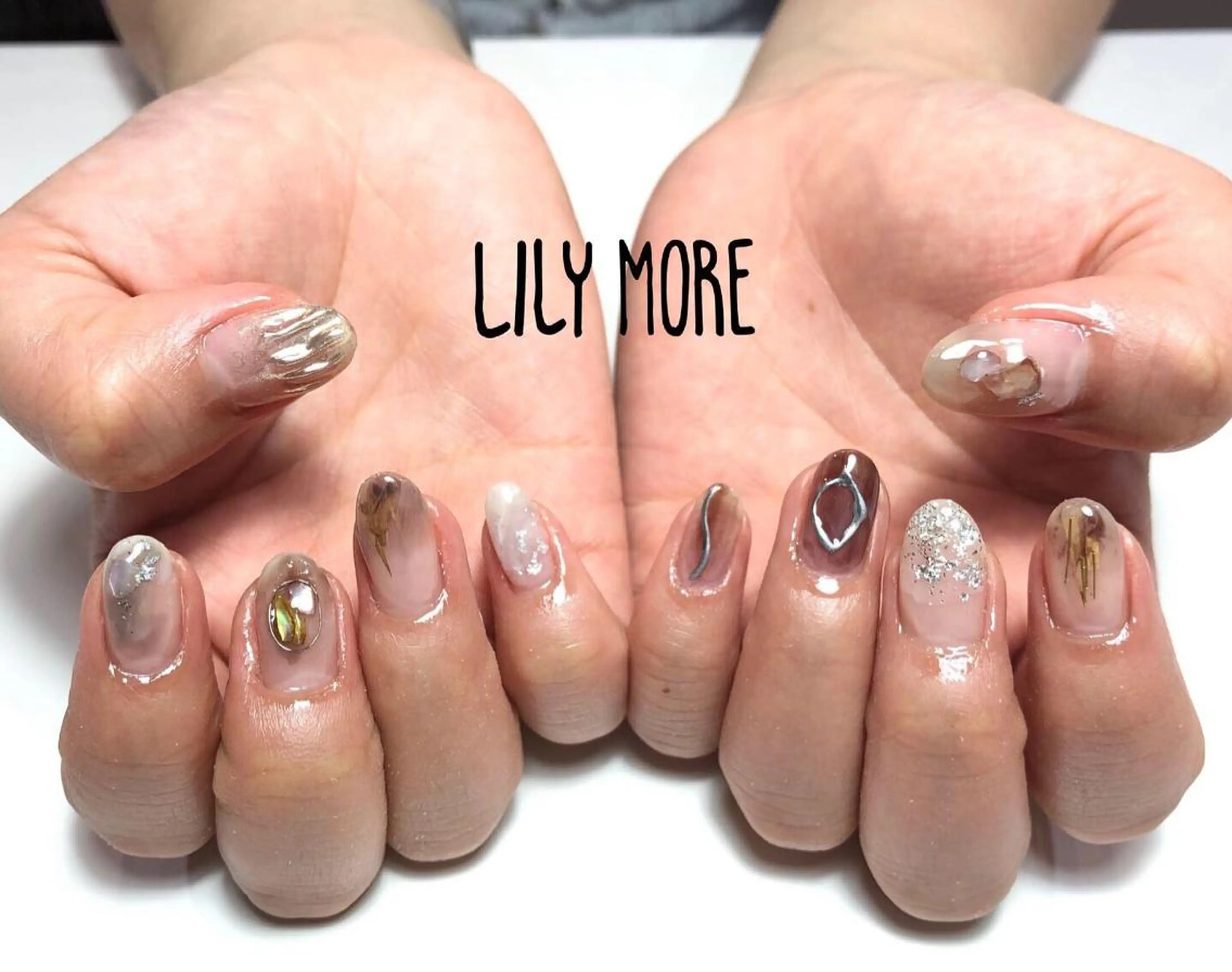 ネイル ニュアンスネイル Lily closetのネイルデザイン