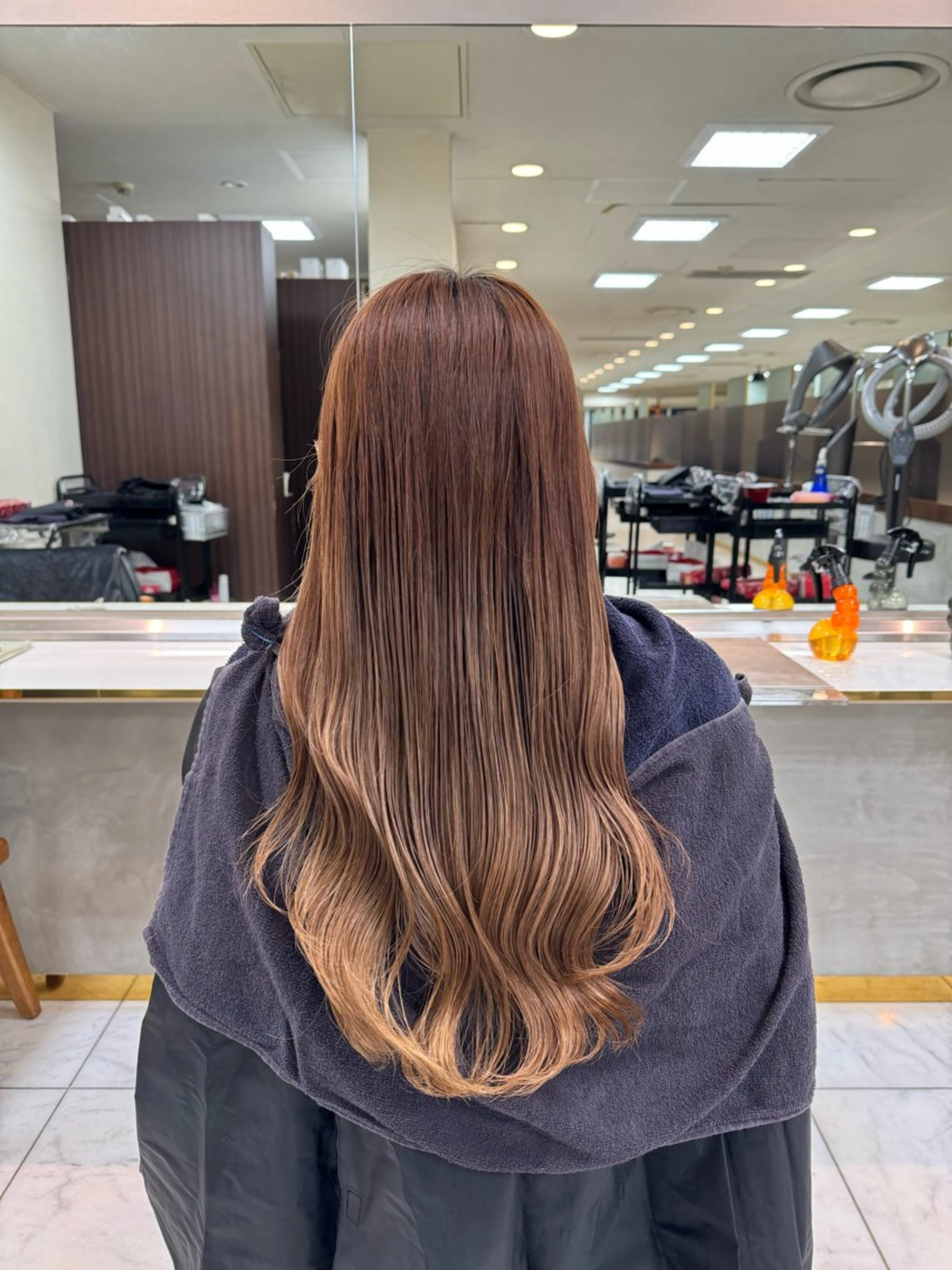 ロング カラー ラカリテ所属・渋谷 りなのヘアスタイル