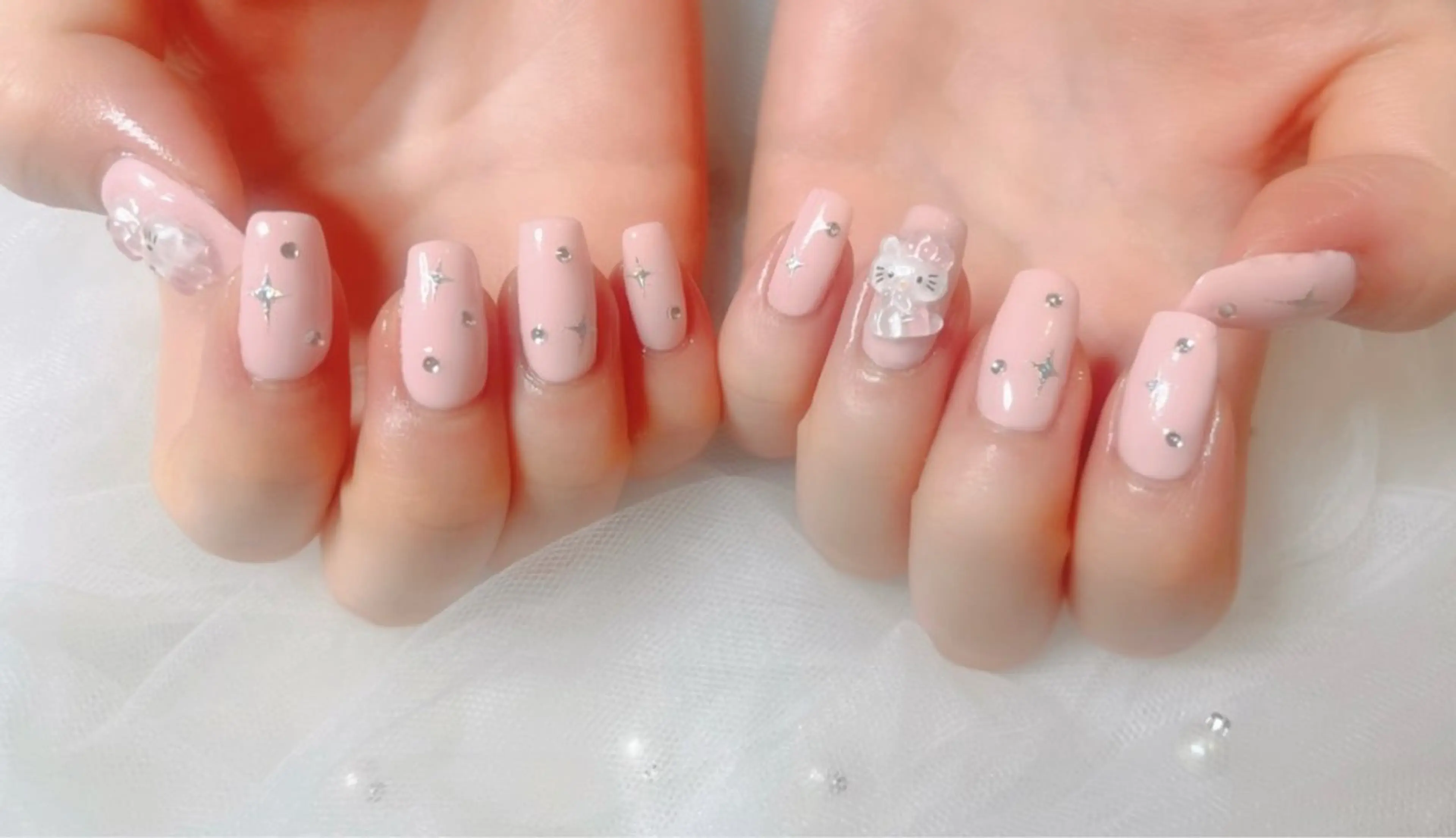 ネイル Nail Eye Salon ＆ School Plaisir 【プレジール】所属・u rの眉毛・アイブロウイメージ