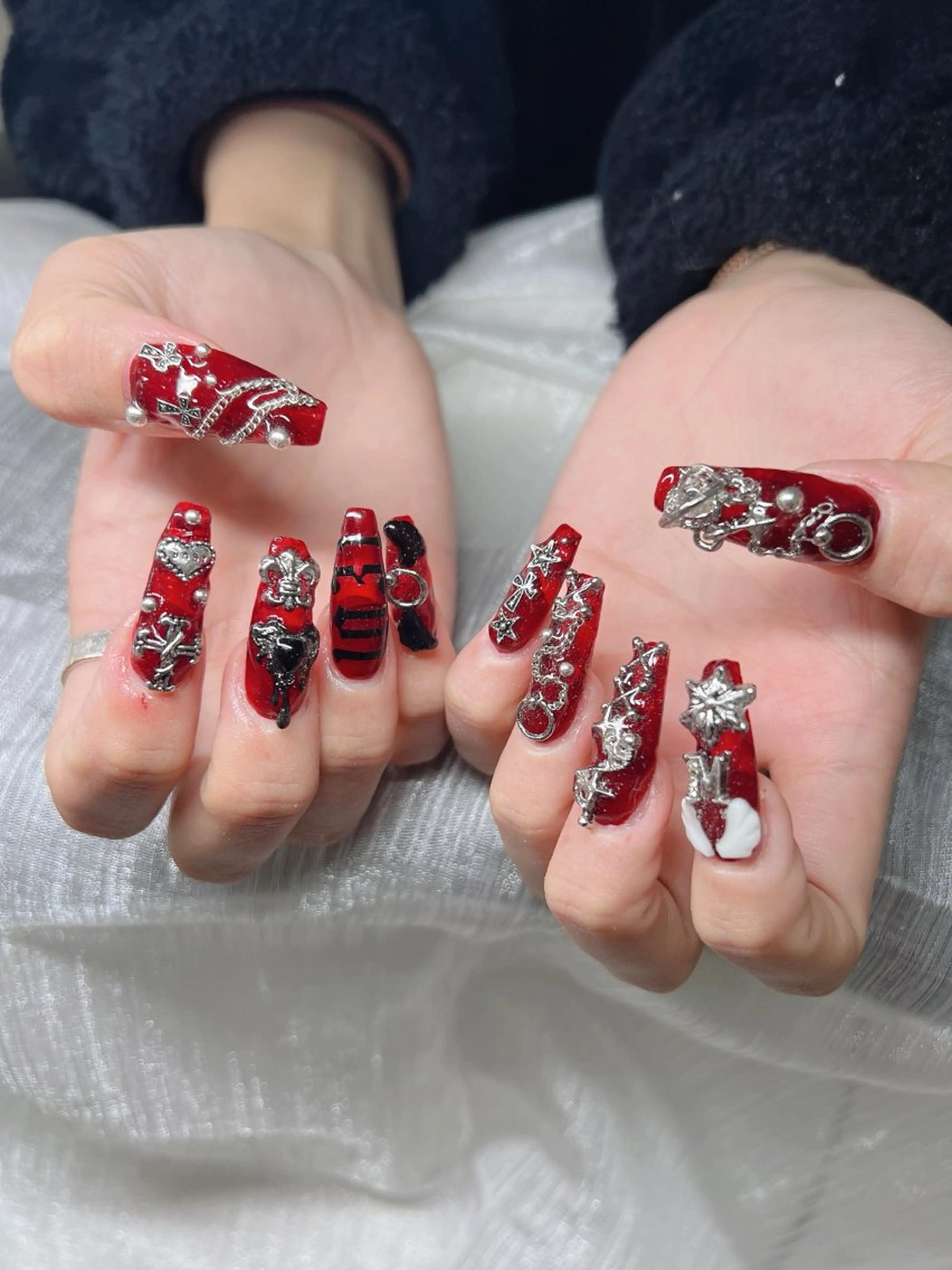 ネイル オーロラネイル チークネイル 長さ出し フットネイル フレンチネイル ハンドネイル Lee Nailsのネイルデザイン