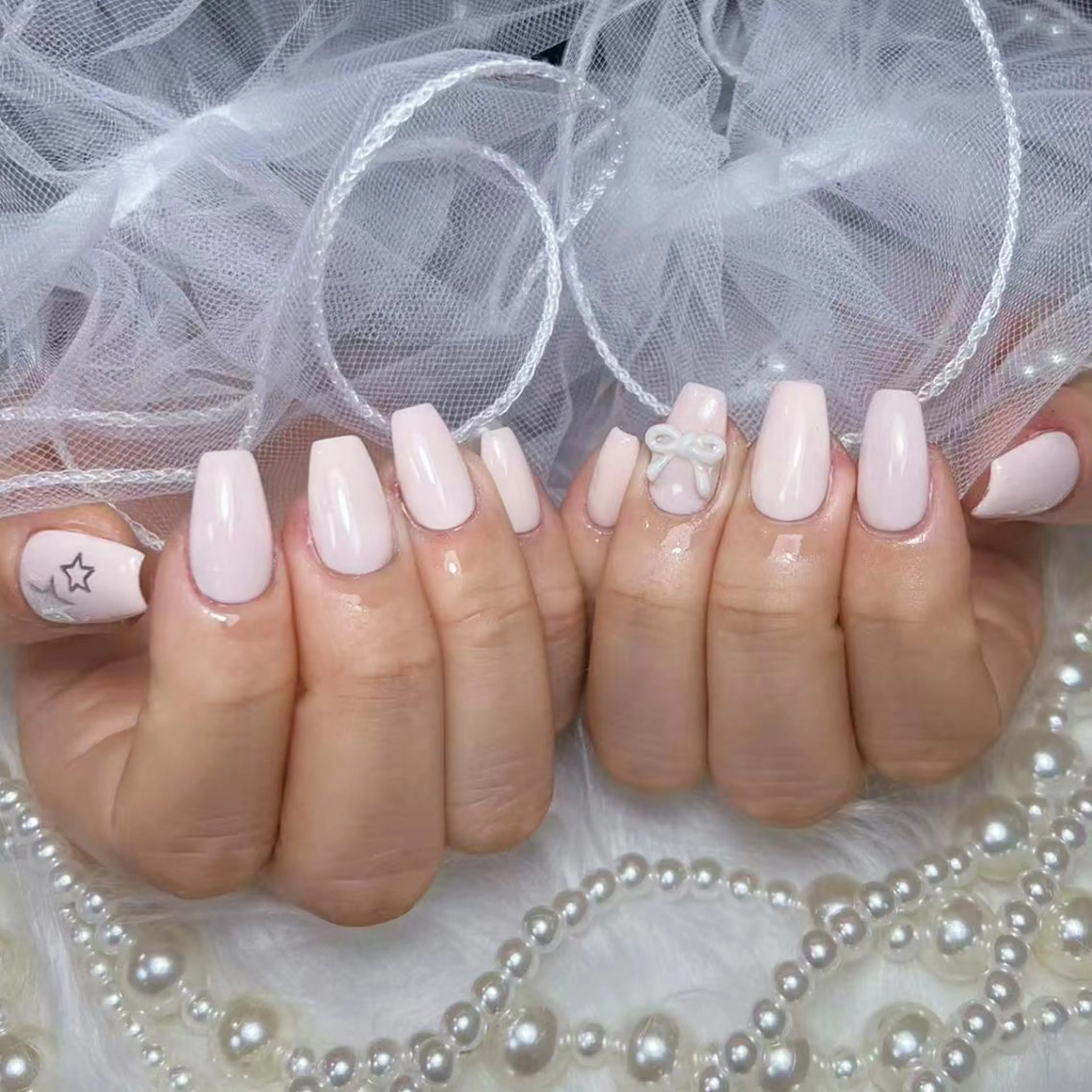 ネイル アートネイル オーロラネイル フラッシュネイル ガーリー キラキラネイル ハンドネイル DIAMOND NailStudioのネイルデザイン