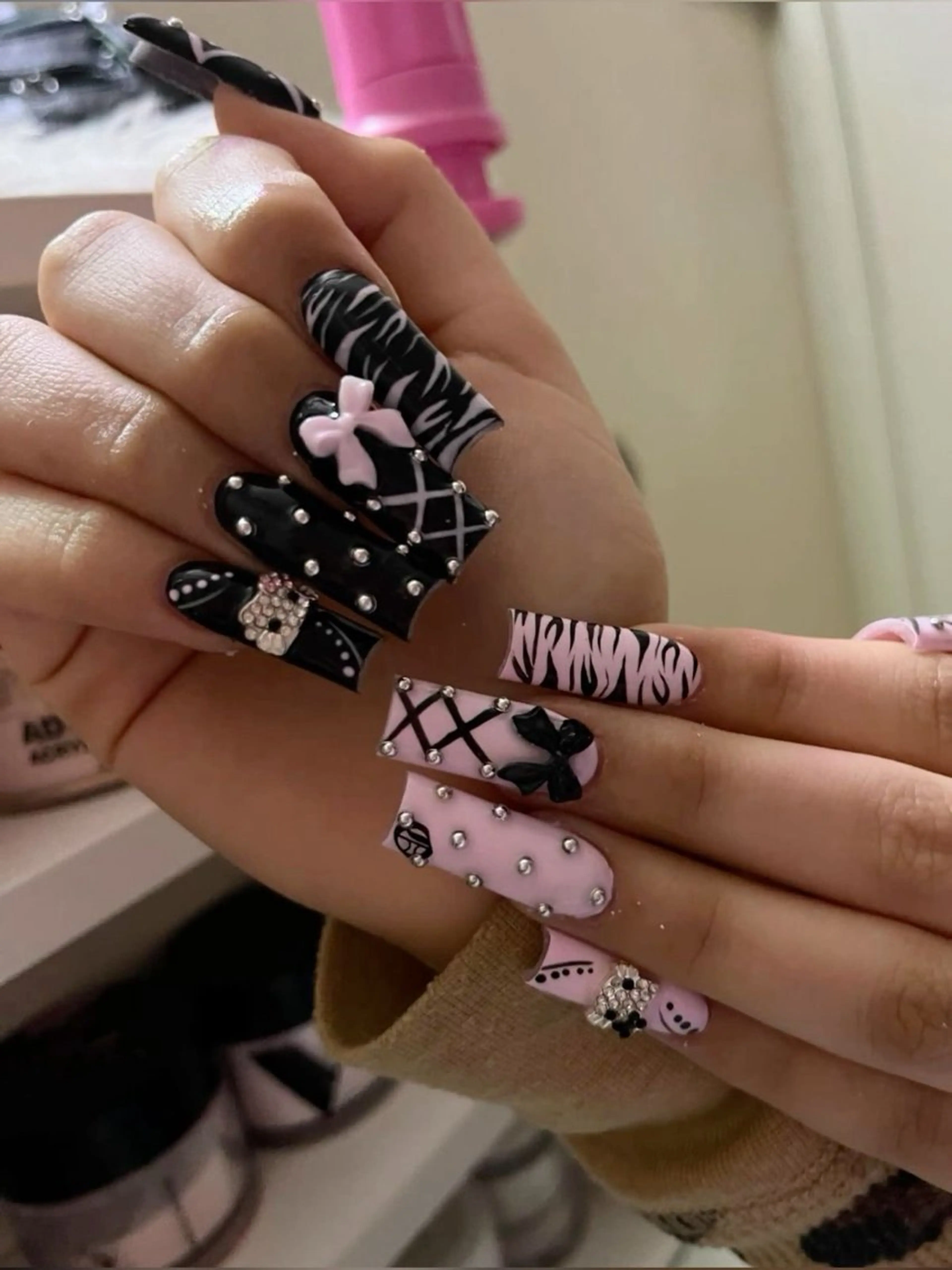 ネイル アートネイル 長さ出し ジェルネイル マグネットネイル ニュアンスネイル ハンドネイル Cloudy Chan Nailのネイルデザイン