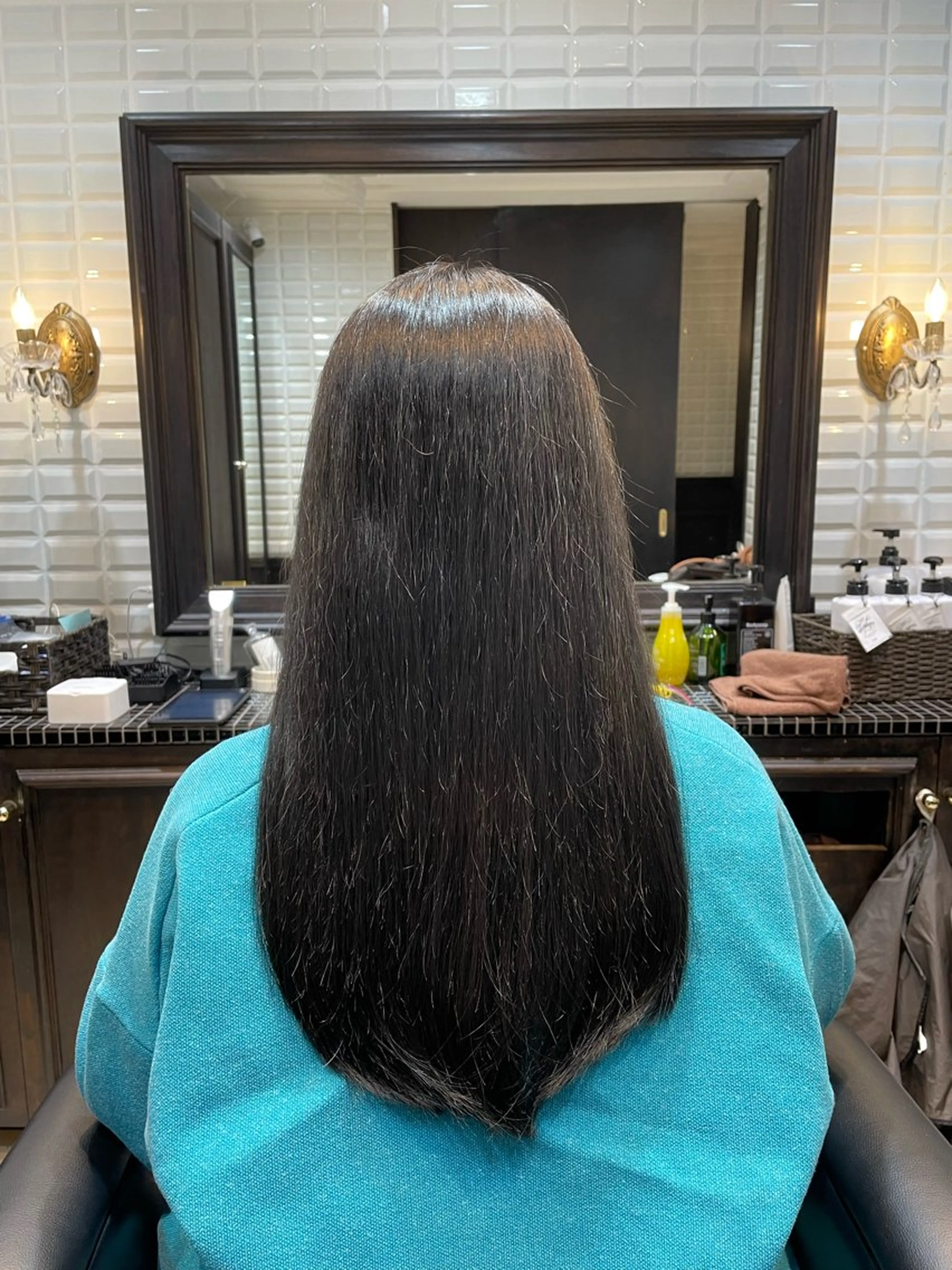 ロング カラー ヘアカラー 波巻き、ツイスト パーマモデル募集中のヘアスタイル