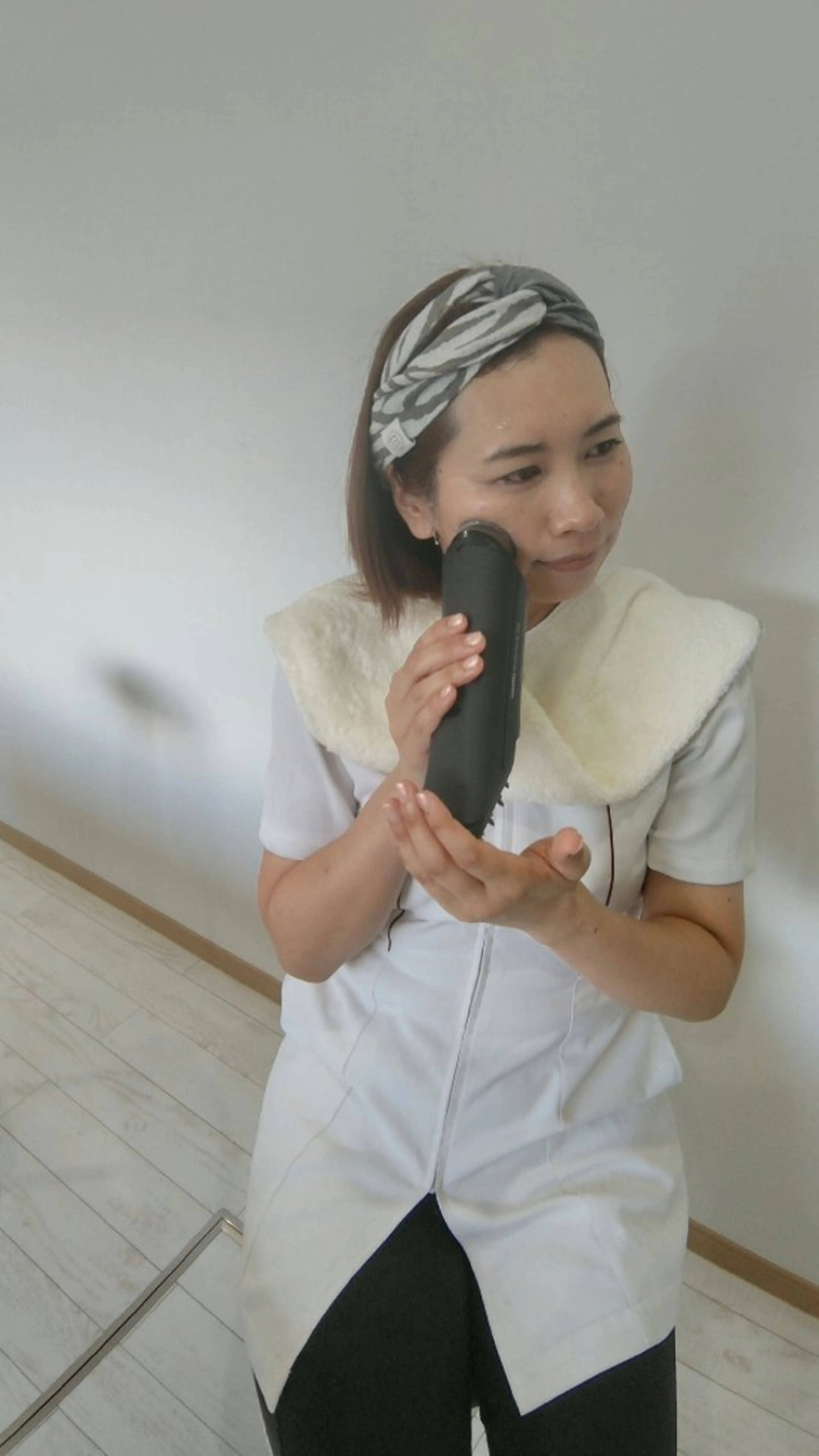 お出かけ前に♪クイック小顔マッサージの写真