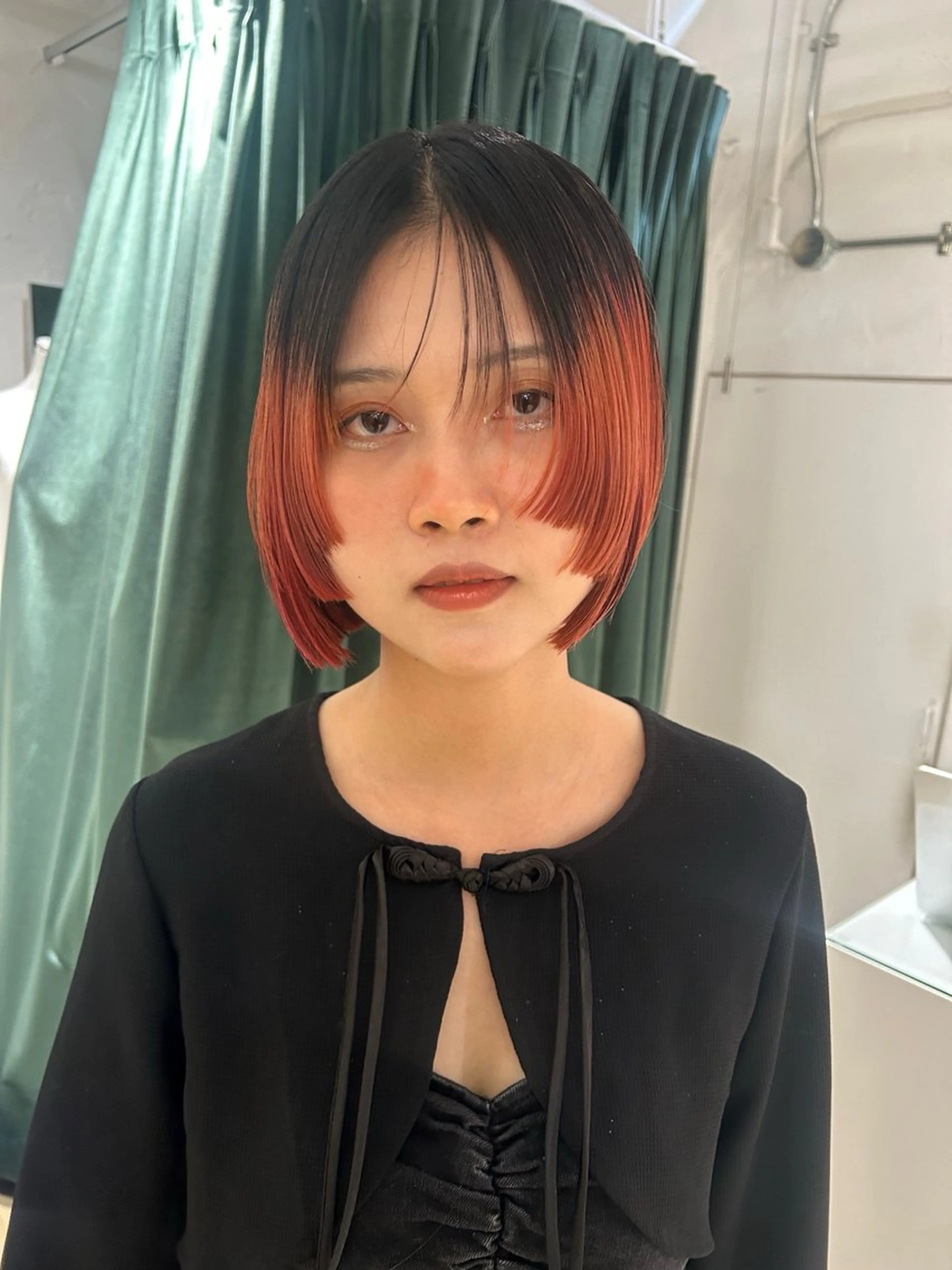 ショート カラー カット ヘアカラー トリートメント hen所属・心斎橋/レイヤー/ ブリーチ/モエのヘアスタイル