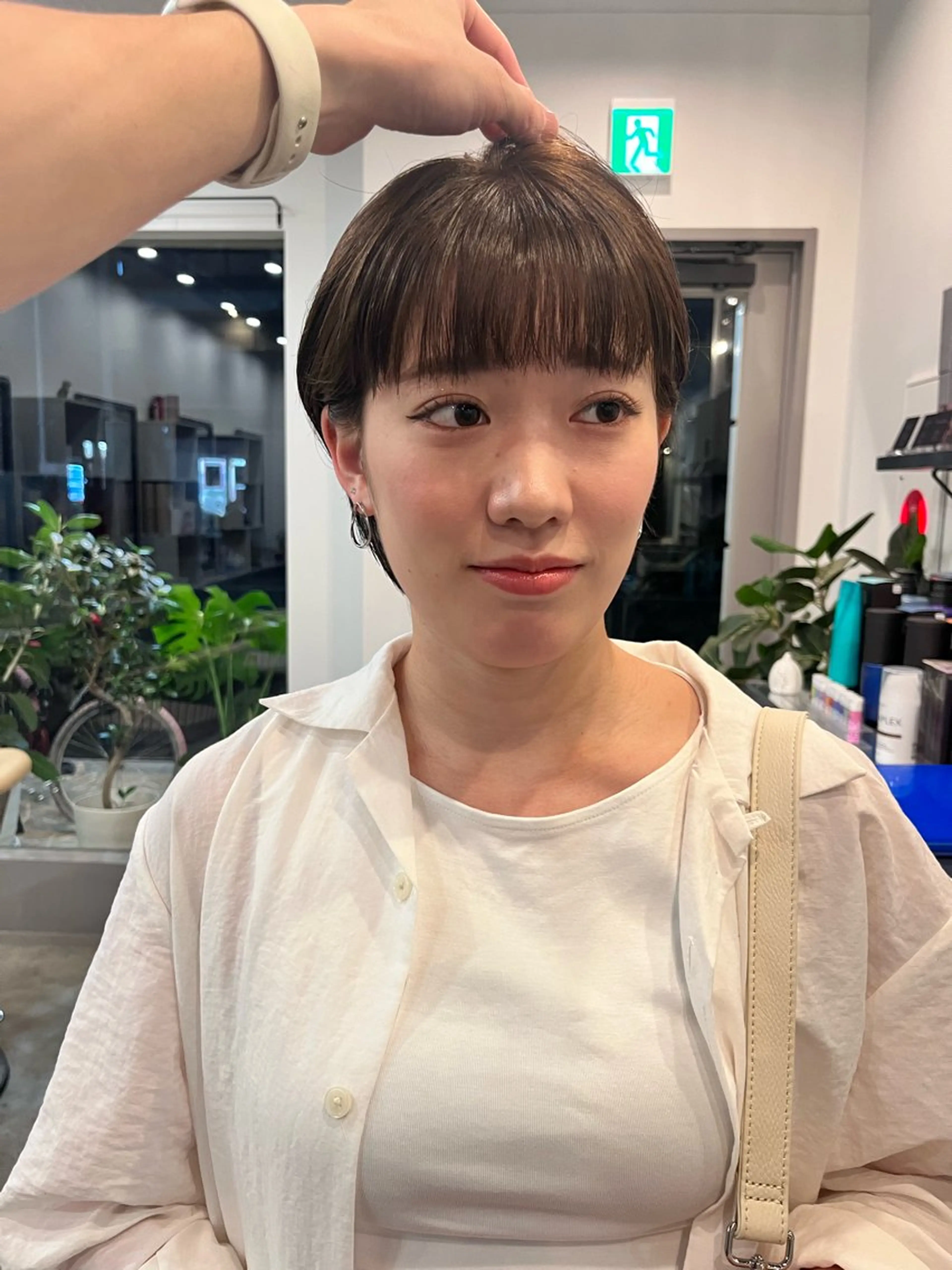 ショート カラー ショートボブ ブラウンカラー オリーブブラウン ボブ ショートヘア カット ヘアカラー dogstar小林諒 レイヤー/パーマのヘアスタイル