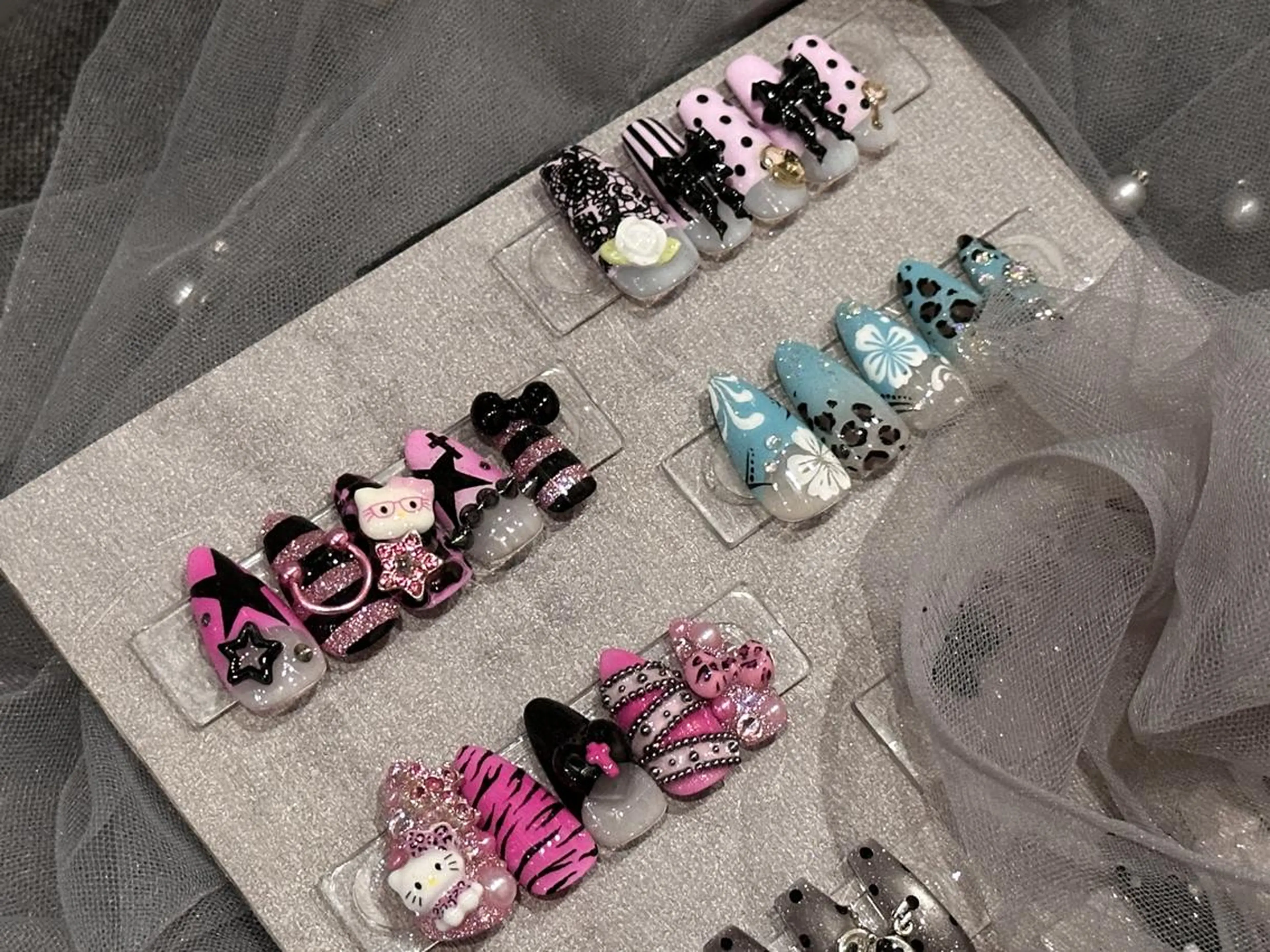 【自爪✨超お得定額🎀】ゴテゴテ個性派、Y2K、海外風ネイルの写真