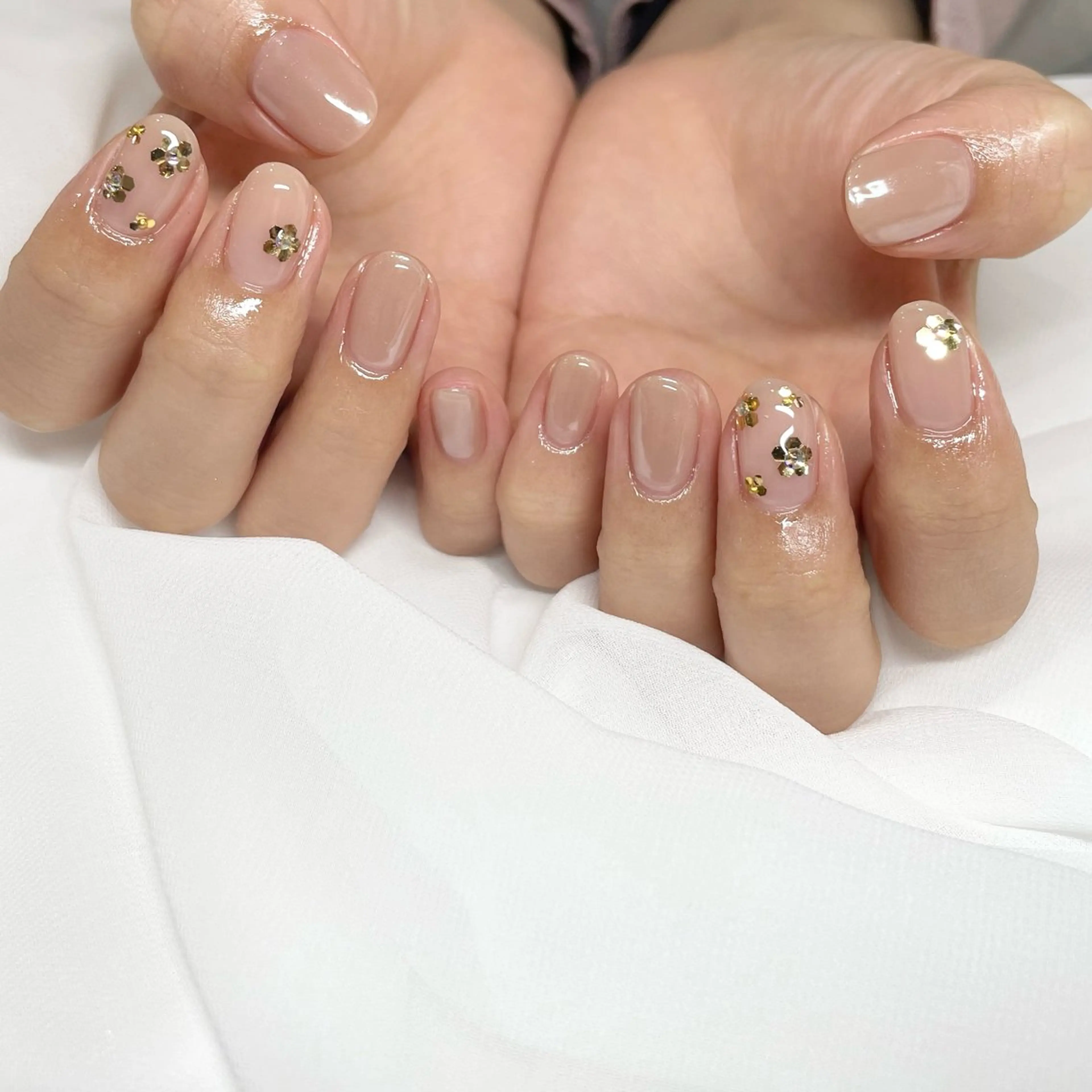 ネイル ホログラムネイル ハンドネイル ハンドケア パラジェルサロン 大人女性が通うサロンのネイルデザイン