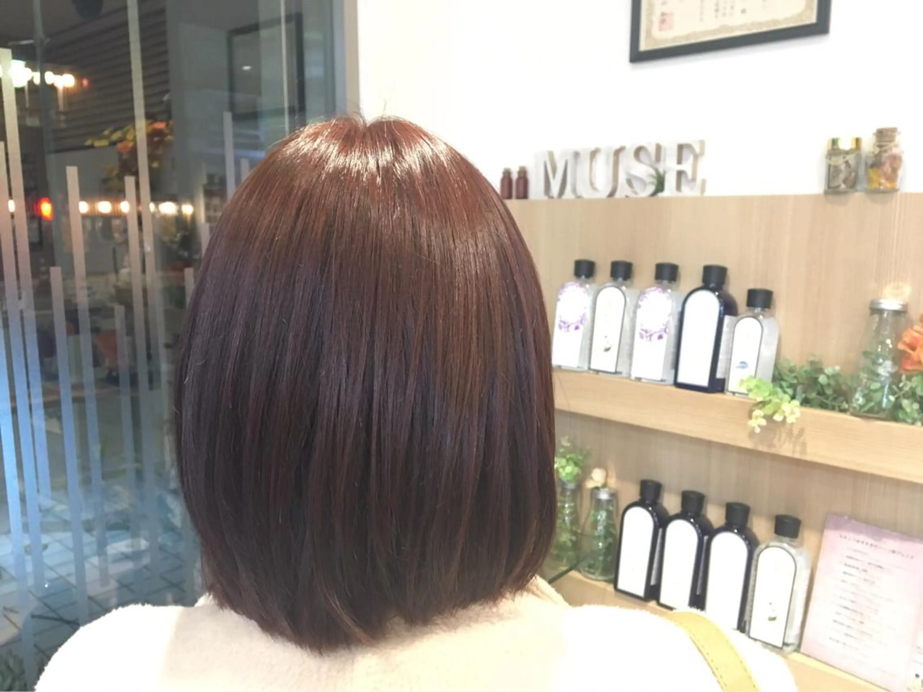 ショート カラー スズキ シオリのヘアスタイル