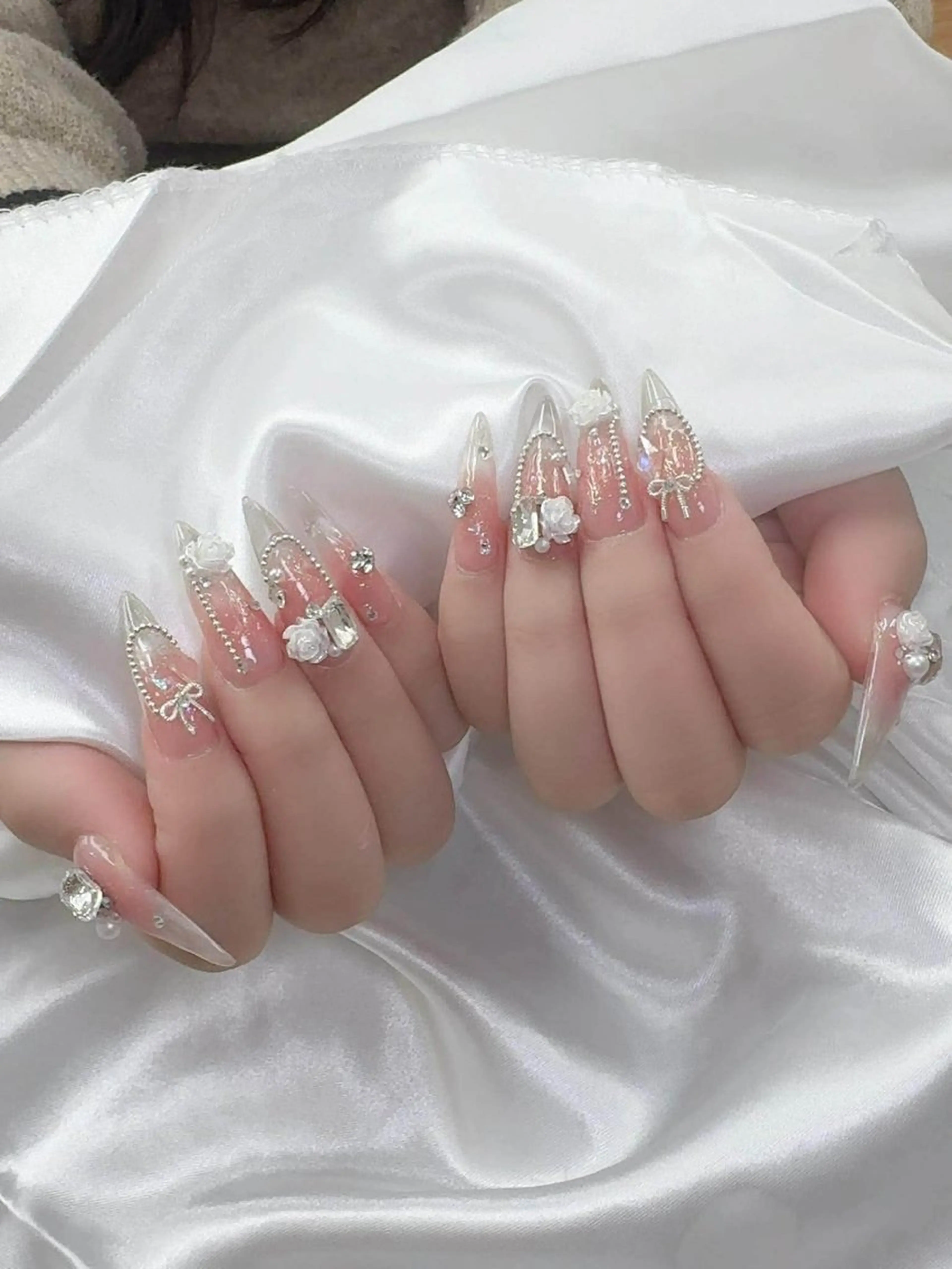 ネイル 桜ネイル フレンチネイル グラデーション 韓国ネイル マグネットネイル ハンドネイル Squeen Nailのネイルデザイン