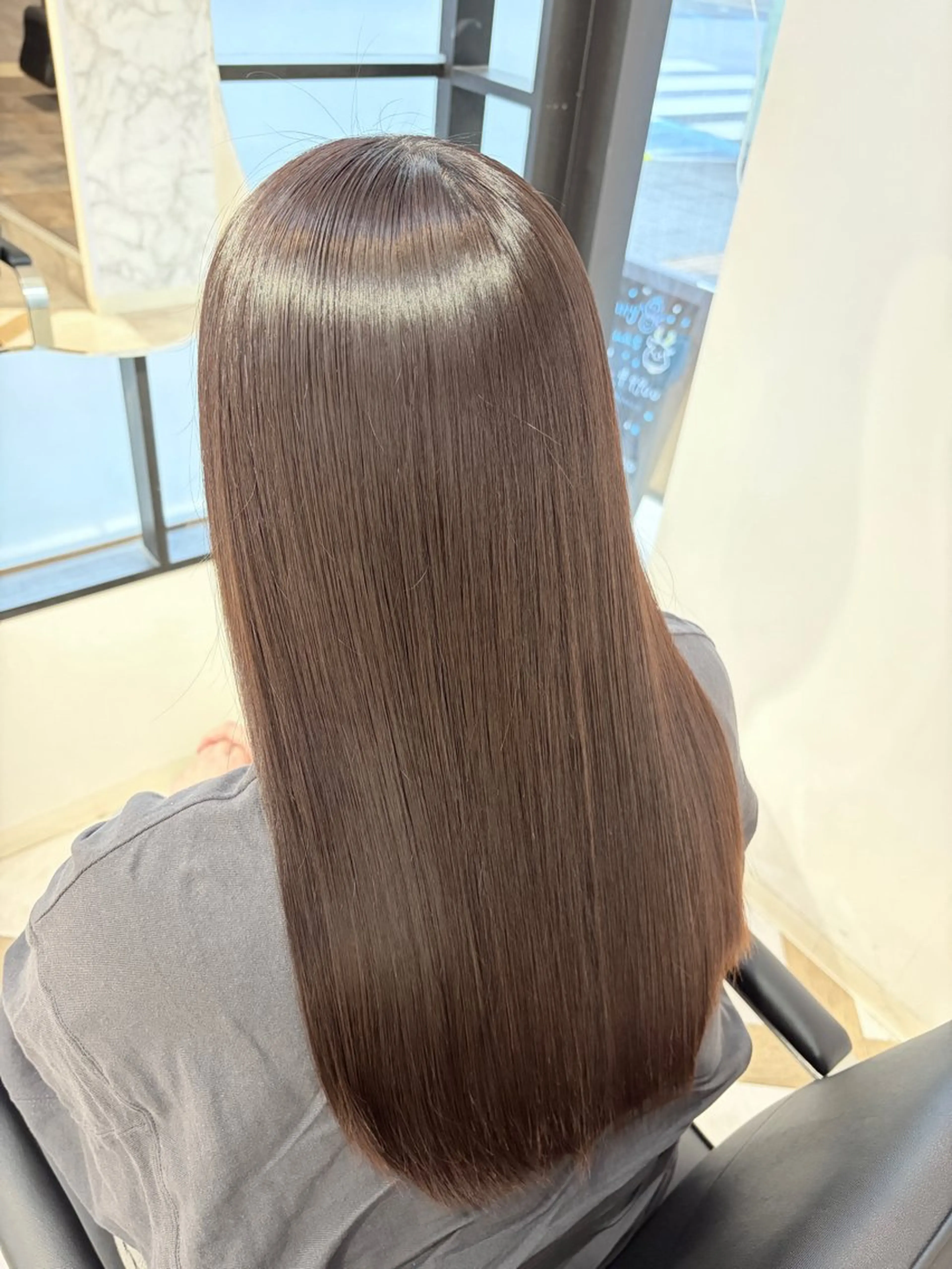 ロング トリートメント yume lovisのヘアスタイル