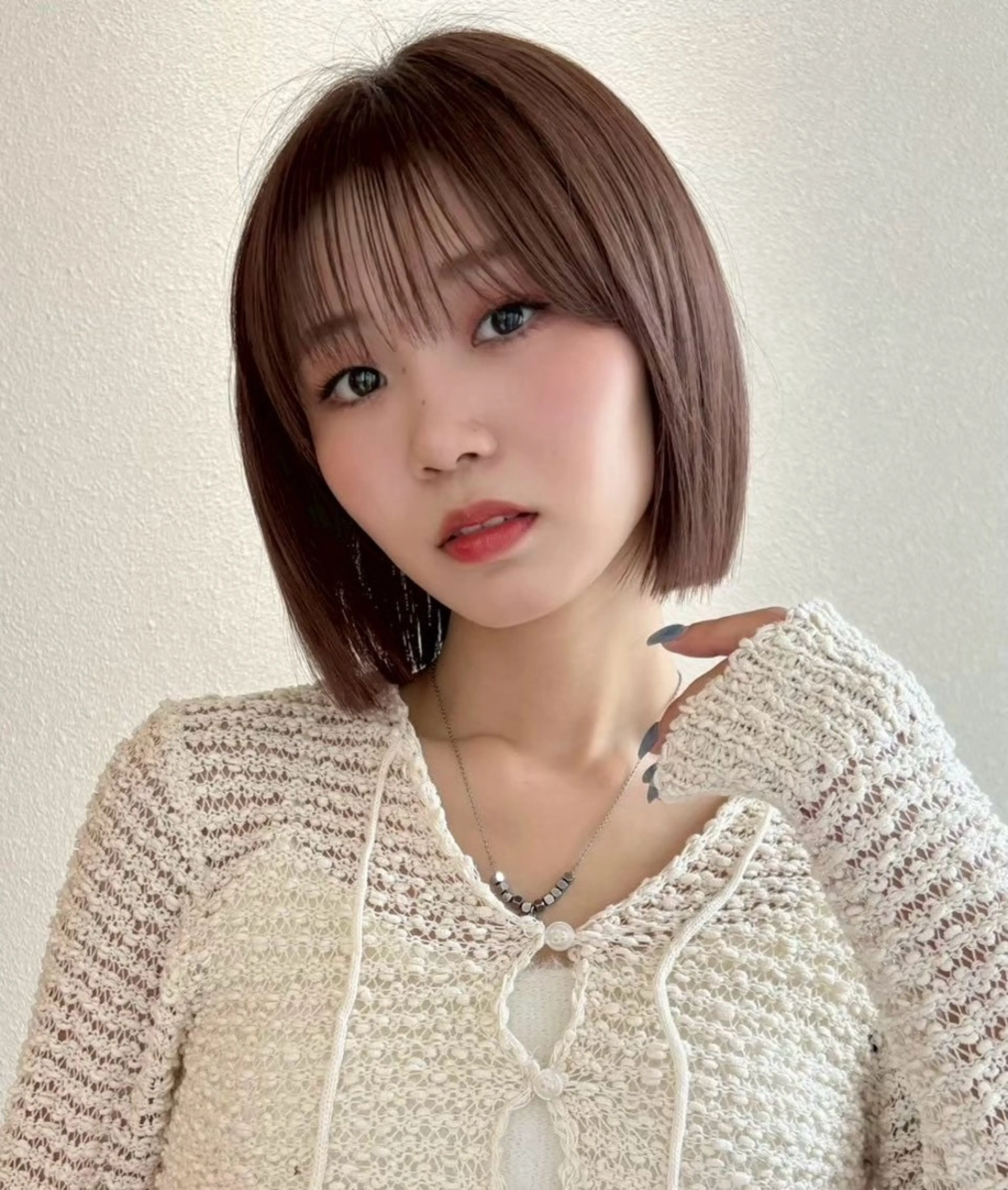 ショート カラー 切りっぱなしボブ ブリーチ ブリーチなしカラー ボブ 顔周りカット カット ヘアカラー ボブ/縮毛矯正/美髪 髪質改善/大和田拓夢のヘアスタイル