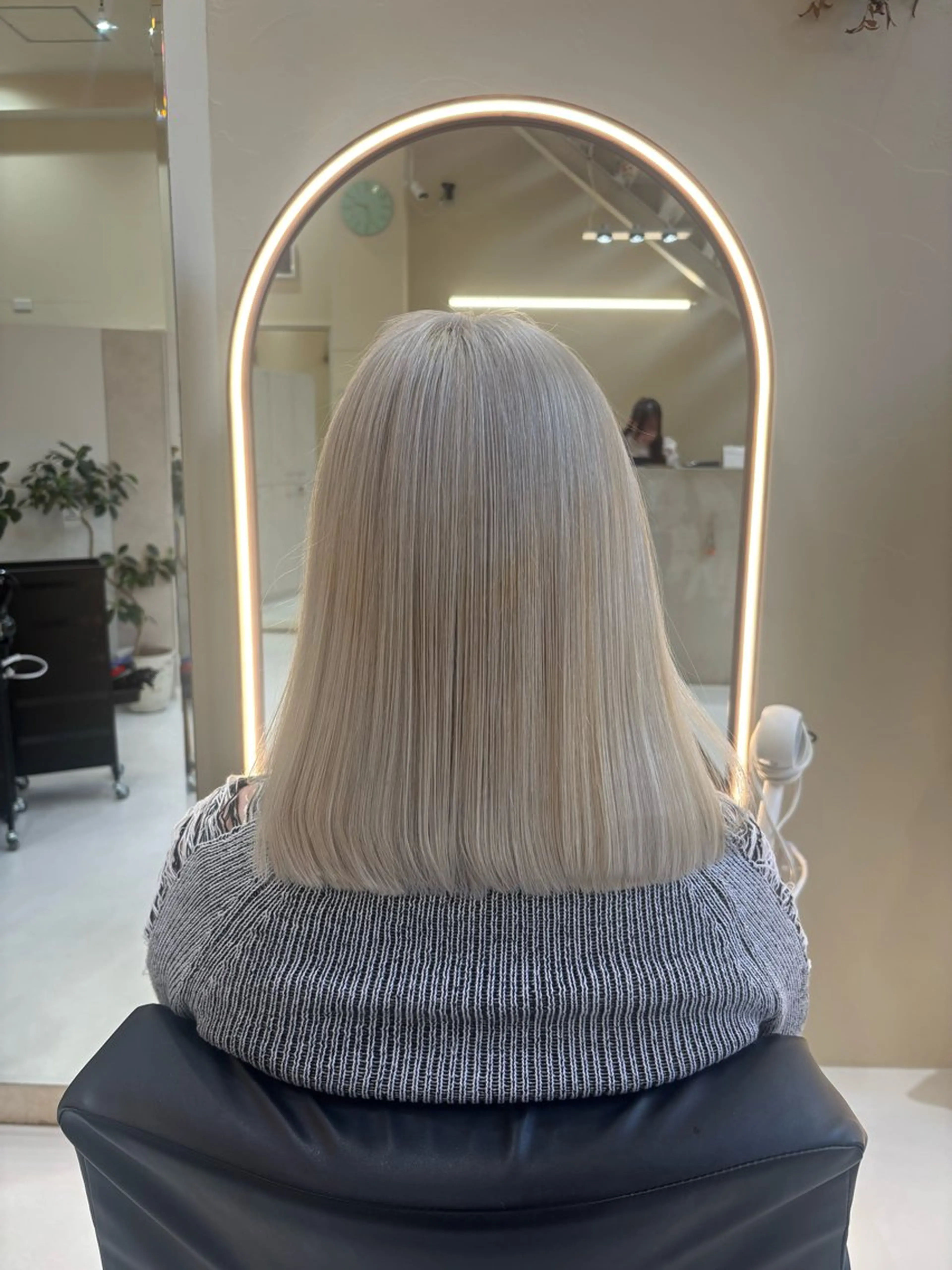 【新規様限定】ワンブリーチ＋ワンカラー(ロング+550~)の写真