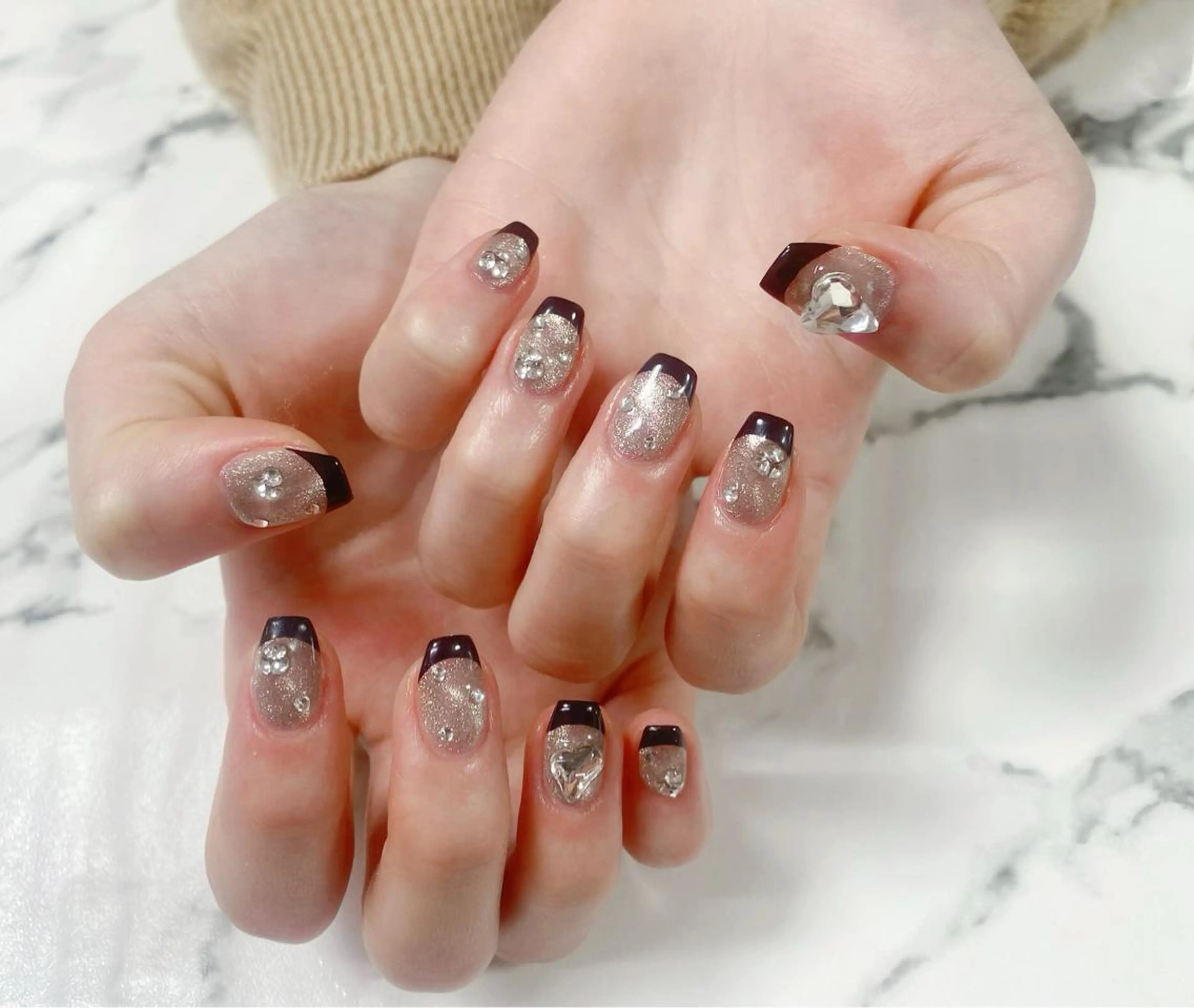 ロング カラー ネイル Q Free nailsのネイルデザイン