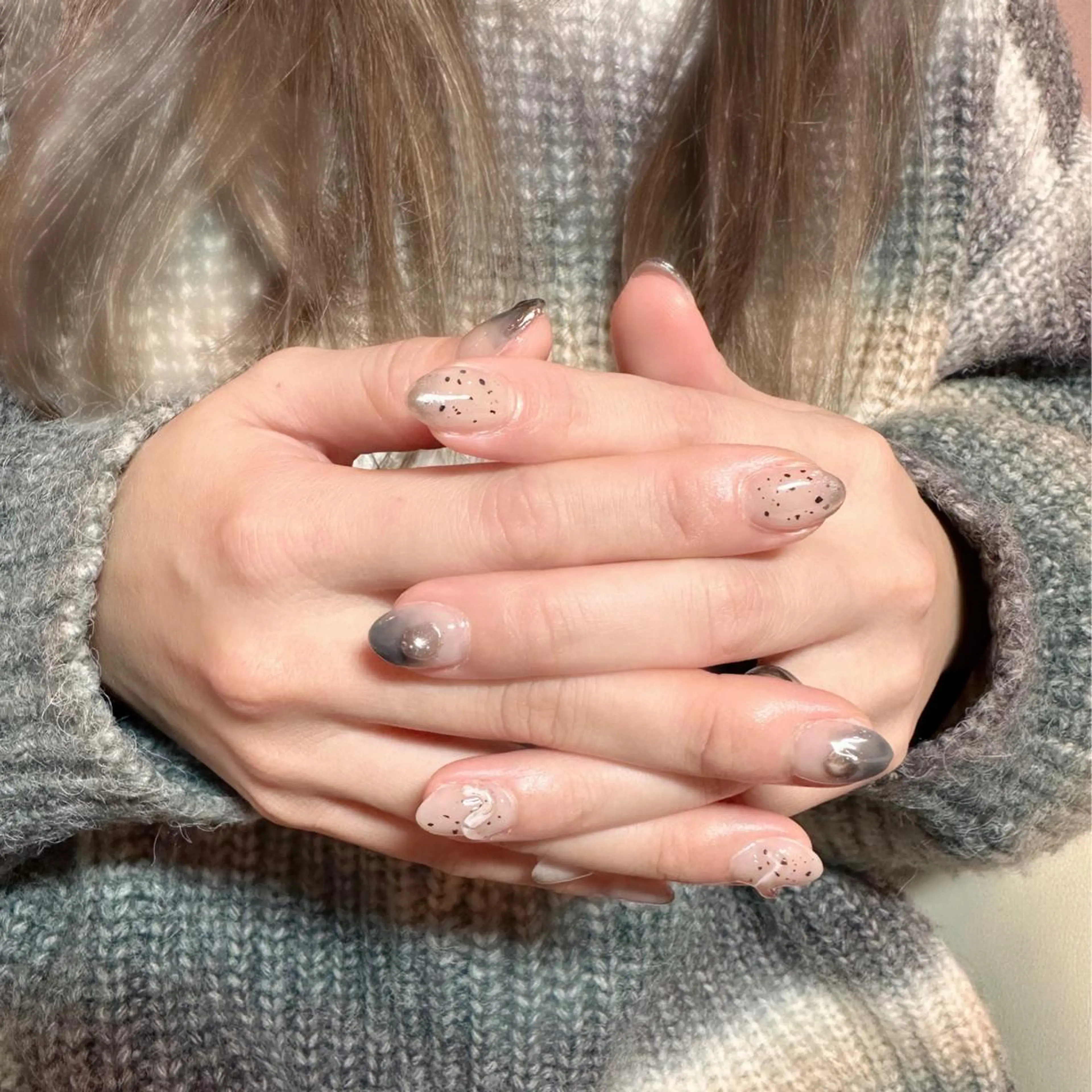 ネイル ブルー ミラーネイル シルバー nailsalon mimi所属・後藤 美久のネイルデザイン