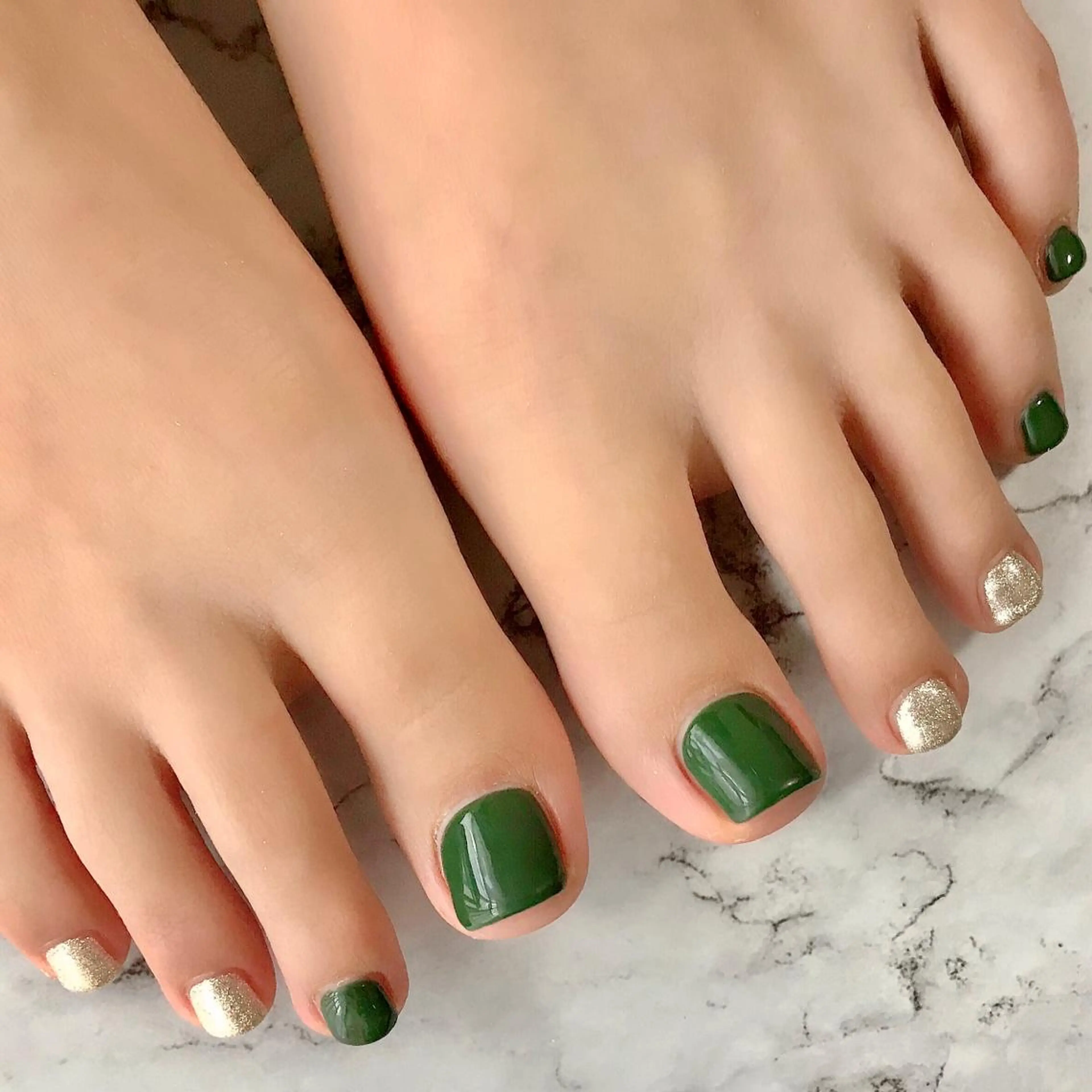 ネイル フットネイル ラメ(グリッター) ラメグラデーション ワンカラーネイル kikinail 溝の口のネイルデザイン