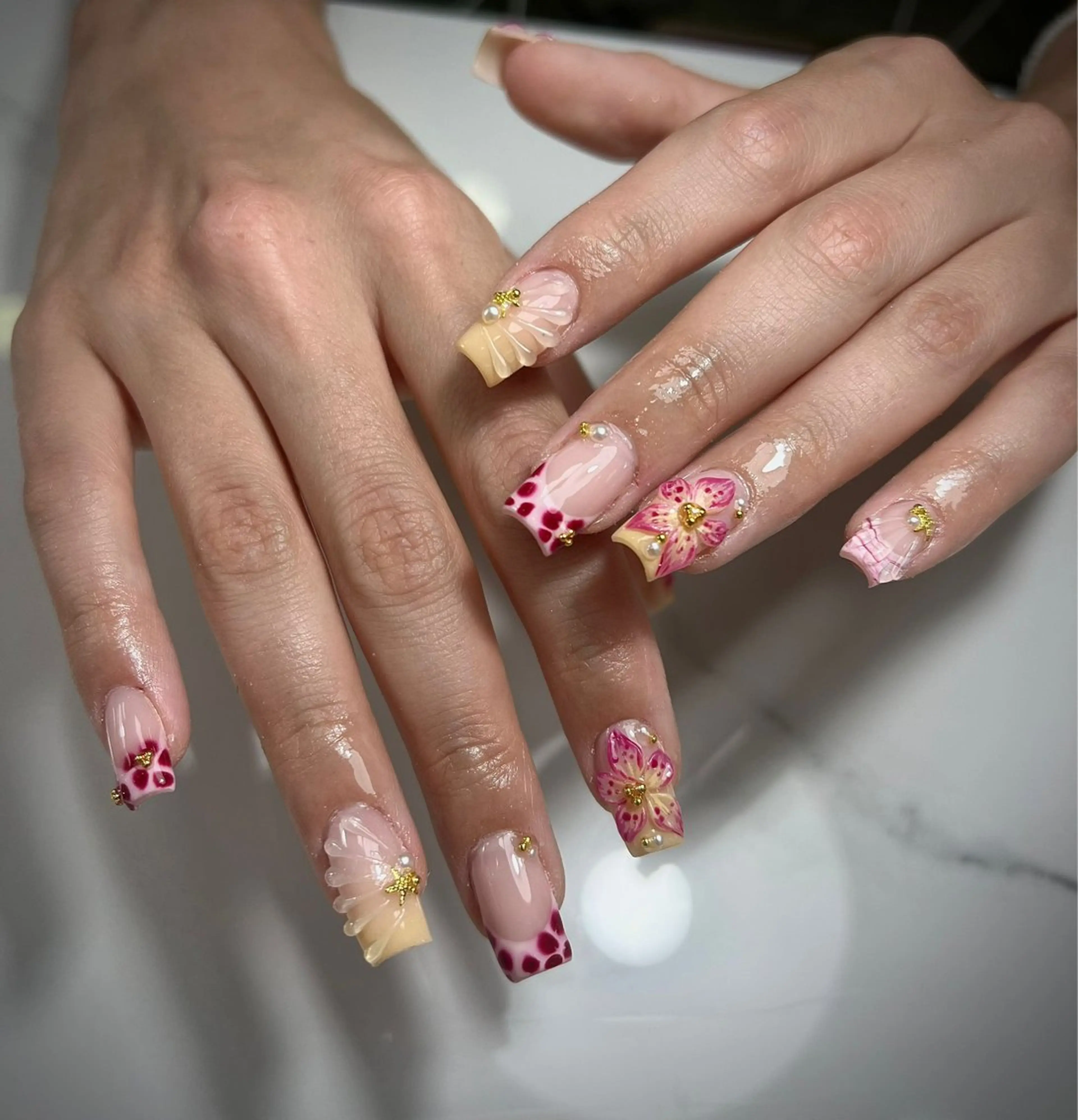 ネイル アートネイル 成人式 ジェルネイル ニュアンスネイル ネイルチップ Kora Nailのネイルデザイン