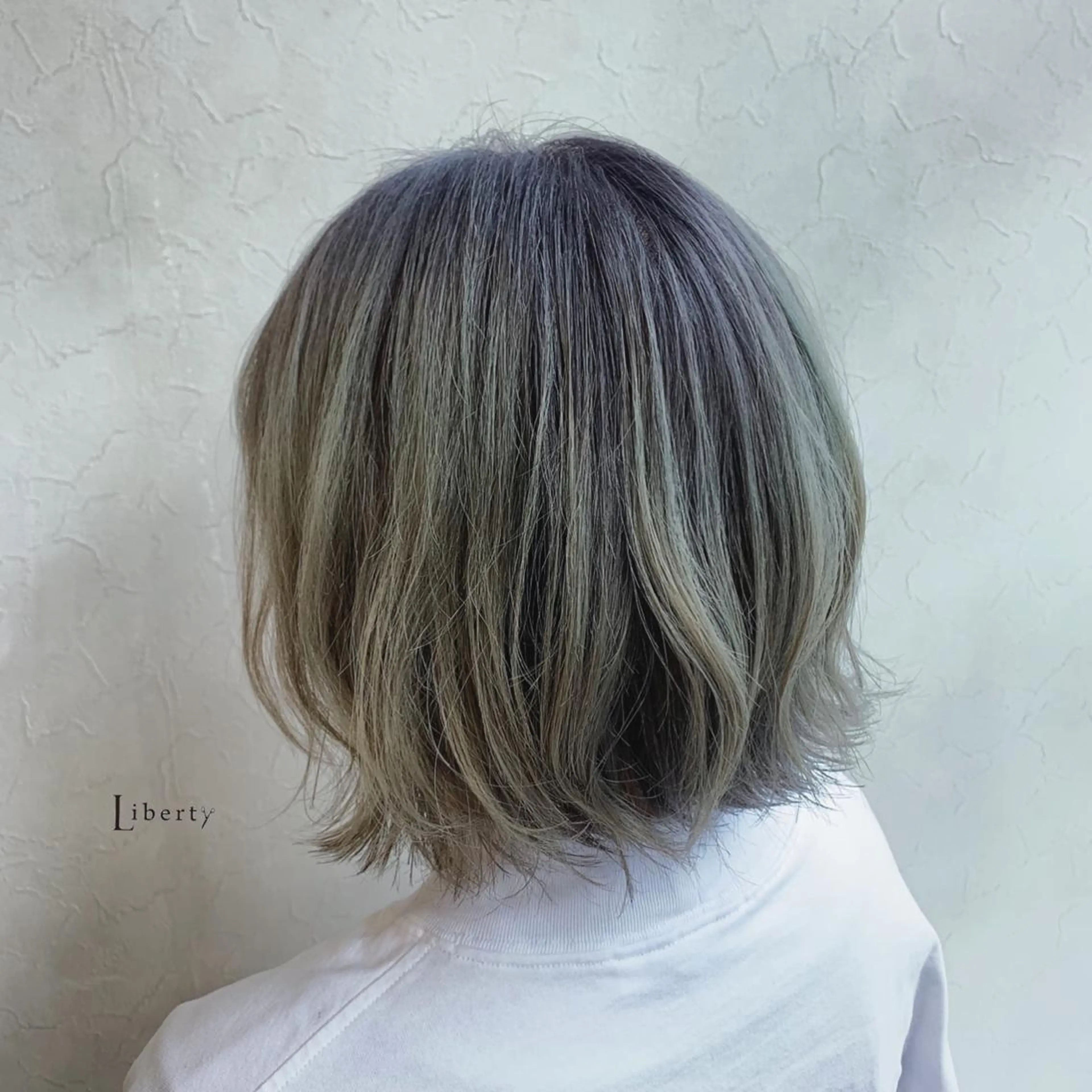 ミディアム カラー ブリーチ メンズ指名多数!! SiLO 田島のヘアスタイル