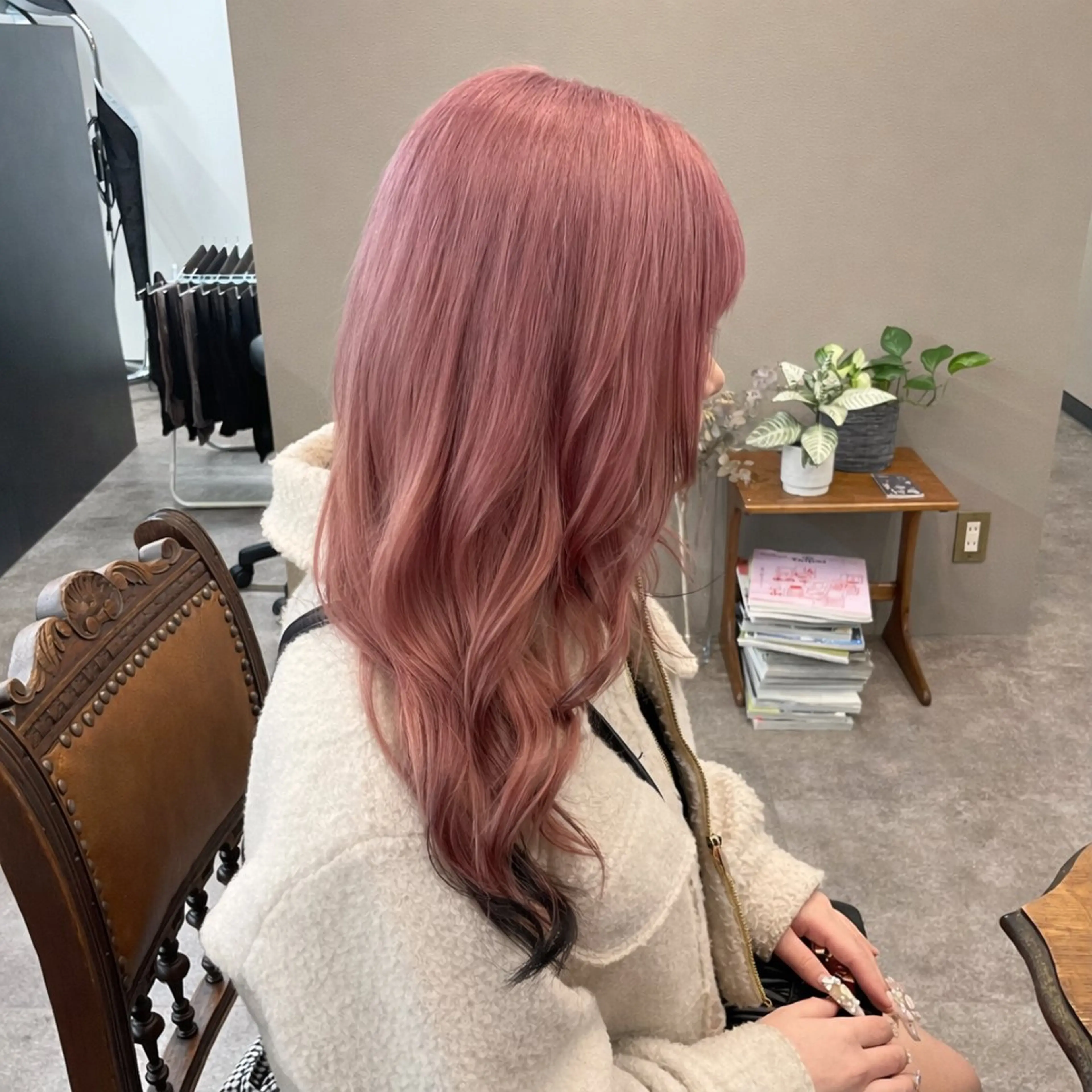 ロング カラー 黒髪 ブリーチ デザインカラー ピンクカラー ヘアカラー ❄️透明感カラー / ハイトーン❄️WAOのヘアスタイル