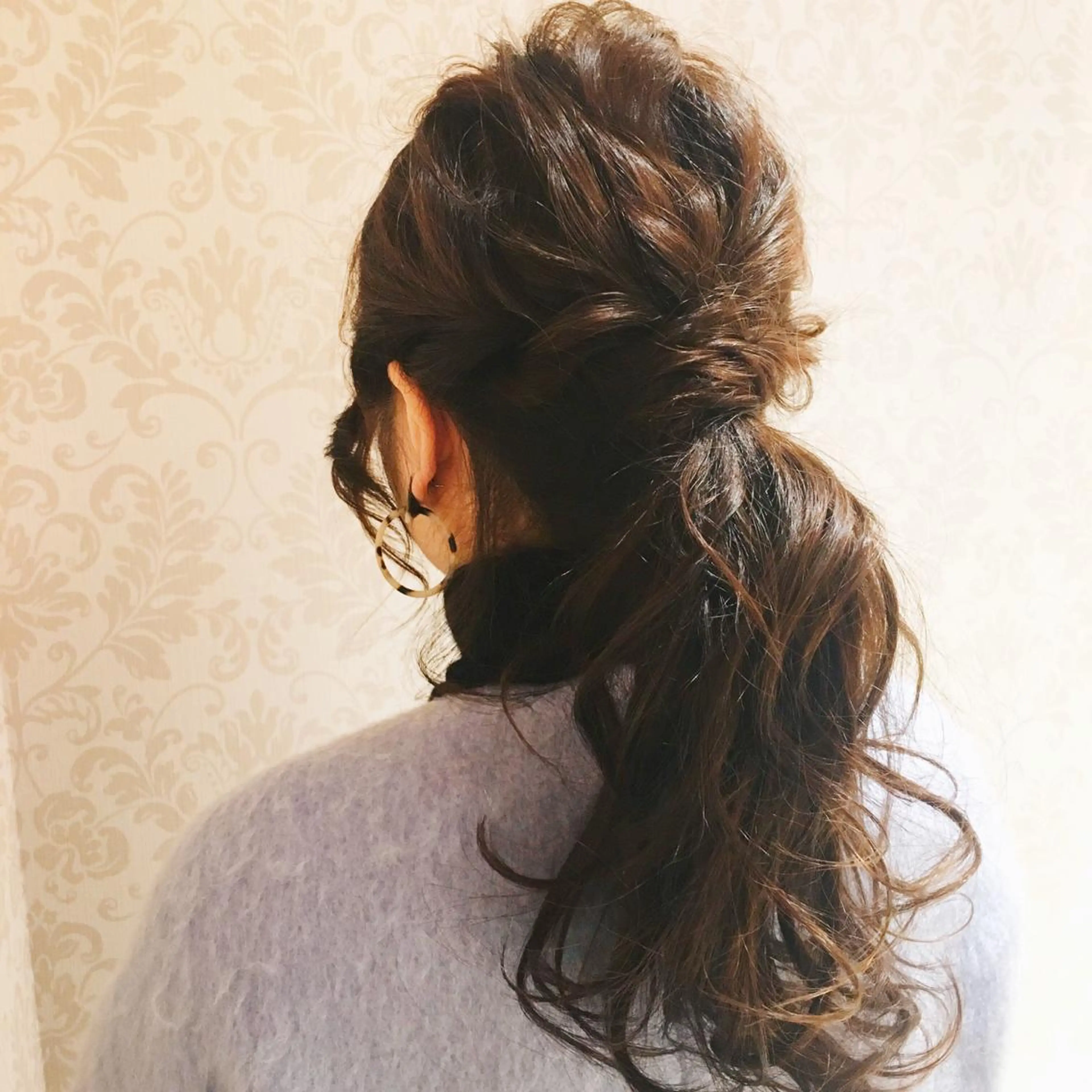 ロング ヘアアレンジ ポニーテール 岡村 玲奈のヘアスタイル